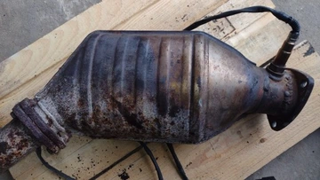 КАТАЛІТИЧНИЙ НЕЙТРАЛІЗАТОР, 8D0 131 701 cb, 8D0 178 P Audi a4b5