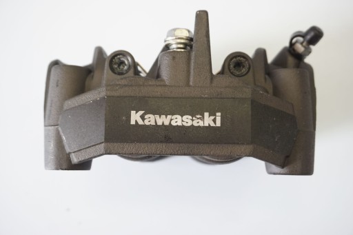 818450320723200 - Kawasaki Z1000 SX 17-19 гальмівний супорт передній правий