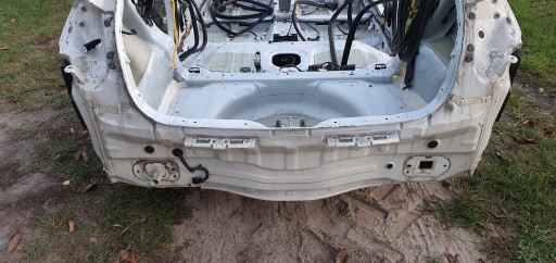 KIA CEED II HB 5D ЗАДНИЙ РЕМЕНЬ БАГАЖНИКА ПІДЛОЖНА ВАННА