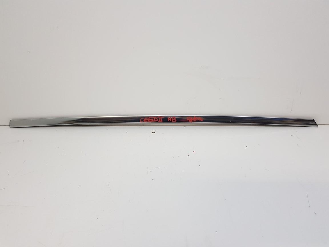KIA CEED II МОЛДИНГ ДВЕРІ ЛІВИЙ ЗАДНІЙ КРІПЛЕННЯ ХРОМ 2012-