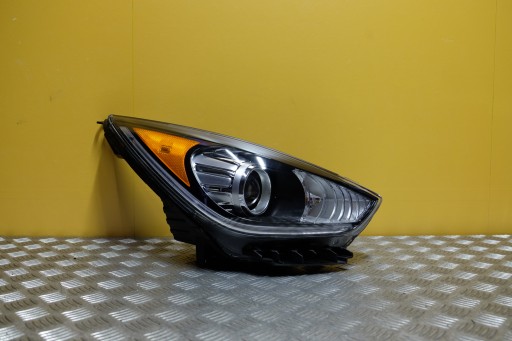 KIANIRO-2016ZWYKŁASOCZEWKOWAPRAWAUSA - Kia niro 2016- фара обычная линза правая usa