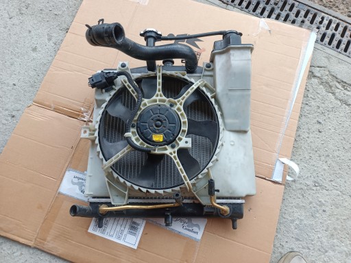 08-11r 1,0-1,1B - KIA PICANTO I 08-11 LIFT ВОДЯНИЙ РАДІАТОР + ВЕНТИЛЯТОР 1.0-1.1B АВТОМАТ