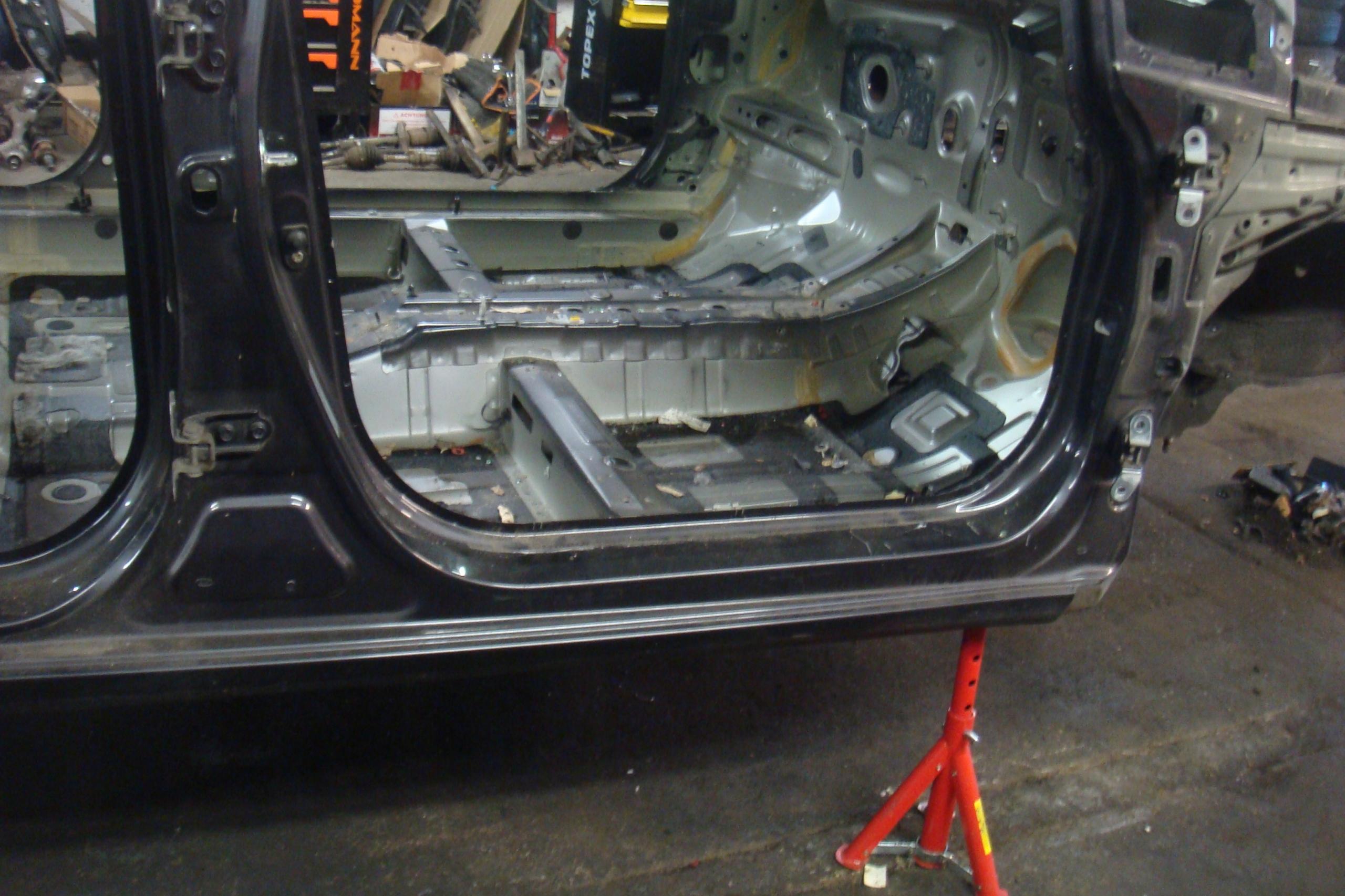 KIA RIO III IV 11-17 ПОРОГ ПРАВЫЙ 5 ДВЕРЬ ЧЕТВЕРТЬ