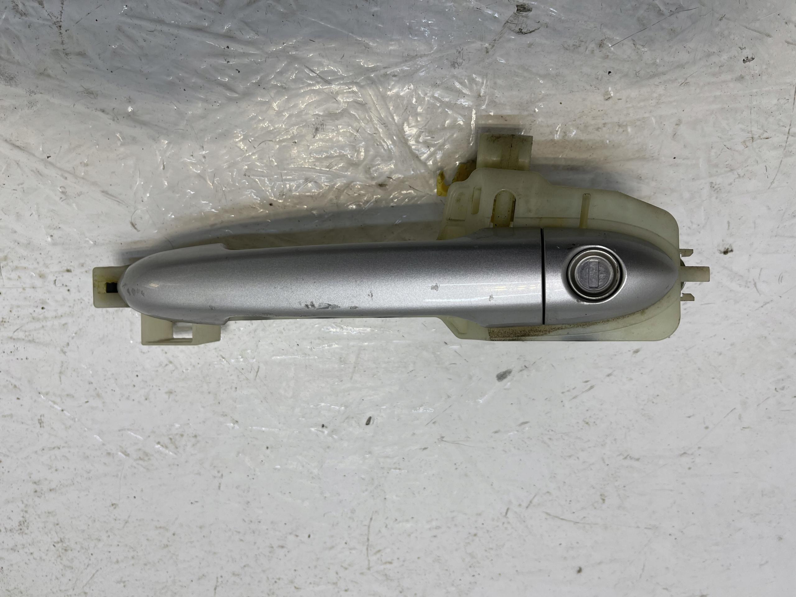 KIA RIO III РУЧКА ДВЕРЕЙ ЛІВА ПЕРЕДНЯ