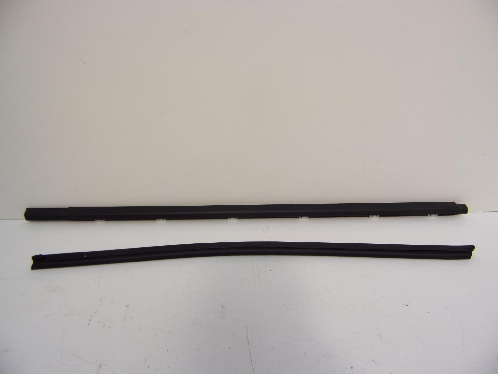 KIA RIO IV 17 - ПЕРЕДНІЙ ПРАВИЙ СКРЕБОК