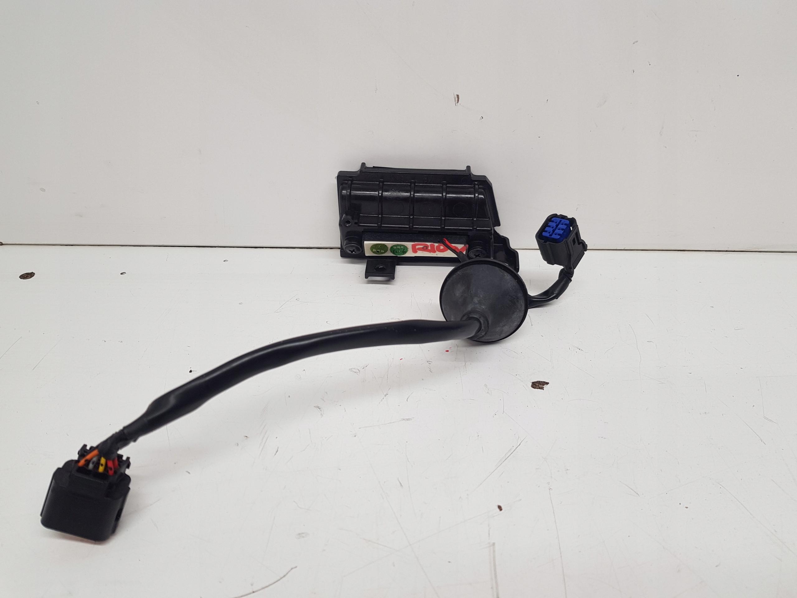 KIA RIO IV V ВІДКРИТТЯ ЗАКРИЛКА МІКРО КОНТАКТ 2017-