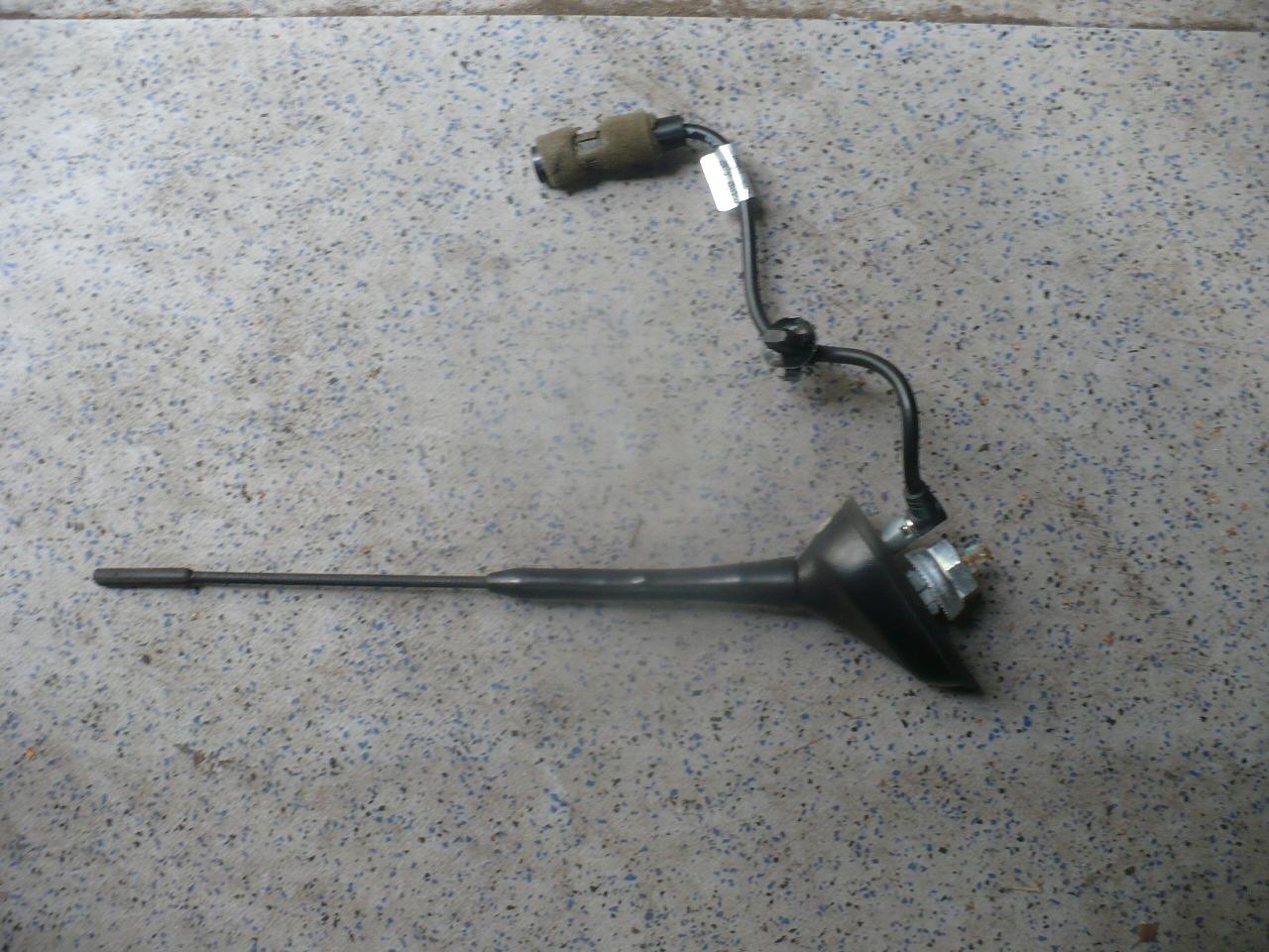 Kia Sorento II антена на дах 12R