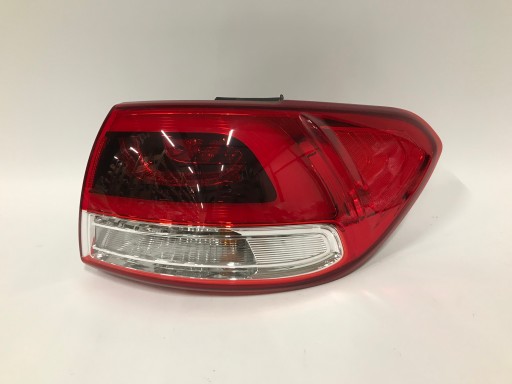 92402-C51 - Kia sorento iii 15-18 правая задня фара led europa