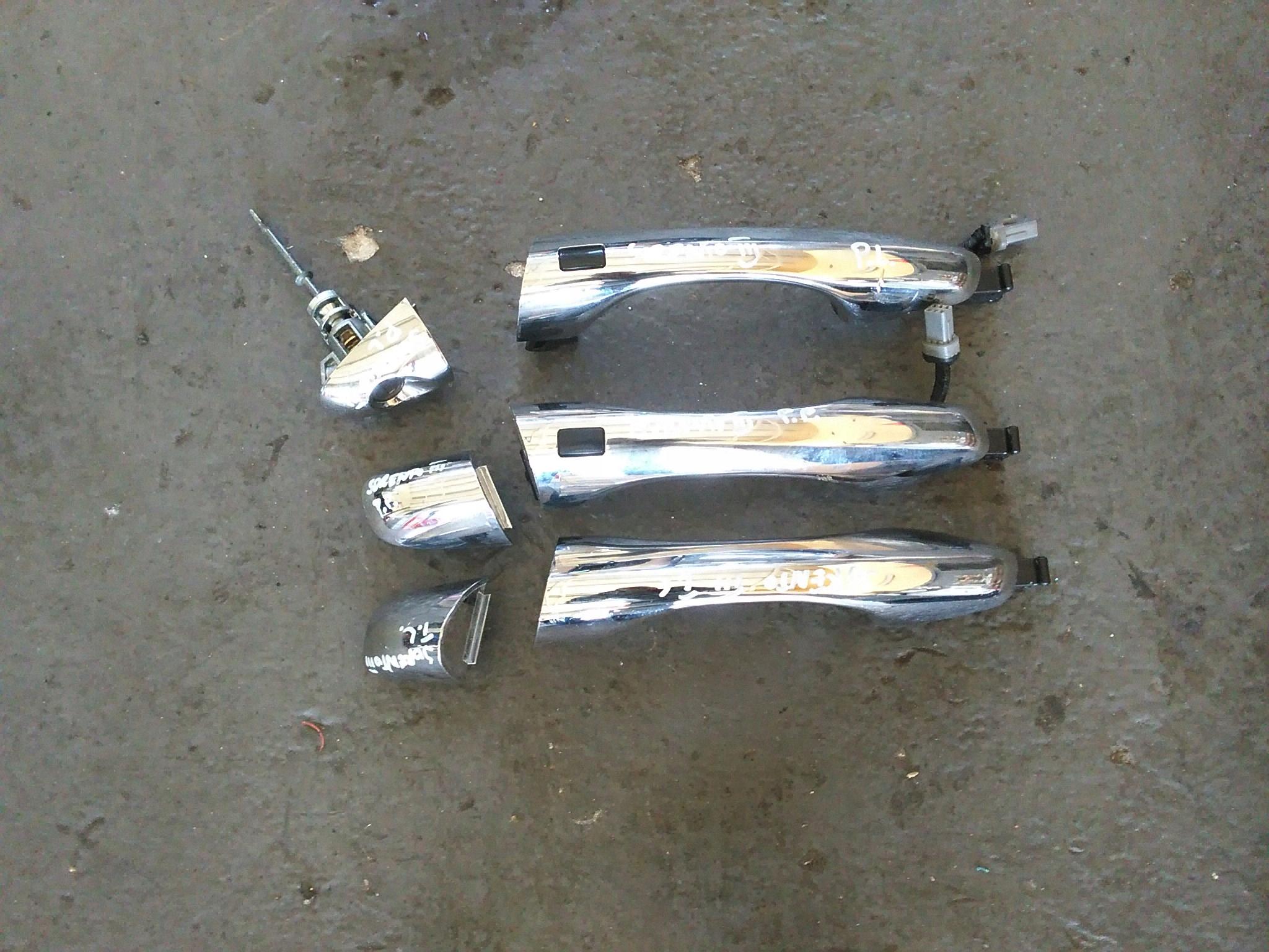 KIA SORENTO III 2015-18 РУЧКА ДВЕРИ ХРОМ ЗАДНЯЯ