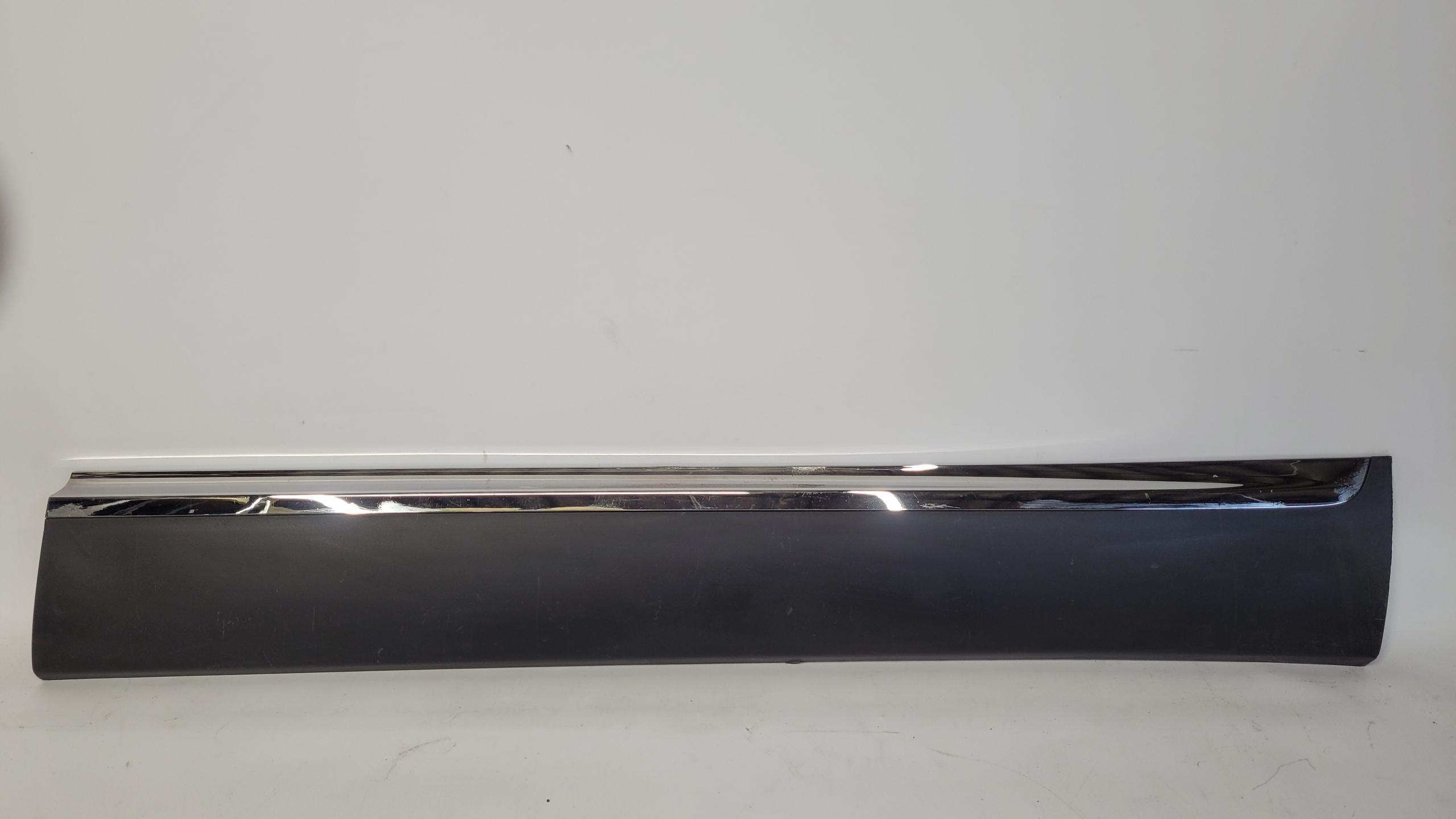 KIA SORENTO III МОЛДИНГ ПРАВОЇ ПЕРЕДНЬОЇ ДВЕРІ