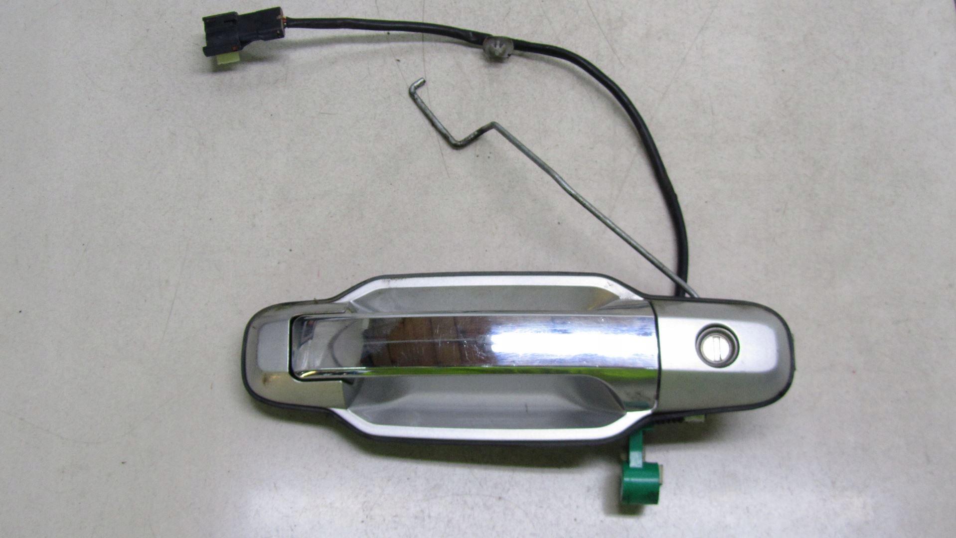 192/031 - KIA SORENTO LIFT РУЧКА ДВЕРИ ПРАВАЯ ПЕРЕДНЯЯ 06-09