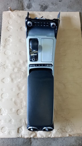 KIA STINGER GT ПОДЛОКОТНИК ЦЕНТРАЛЬНЫЙ ТУННЕЛЬ РЫЧАГ ПЕРЕКЛЮЧЕНИЯ ПЕРЕДАЧ ПАНЕЛЬ