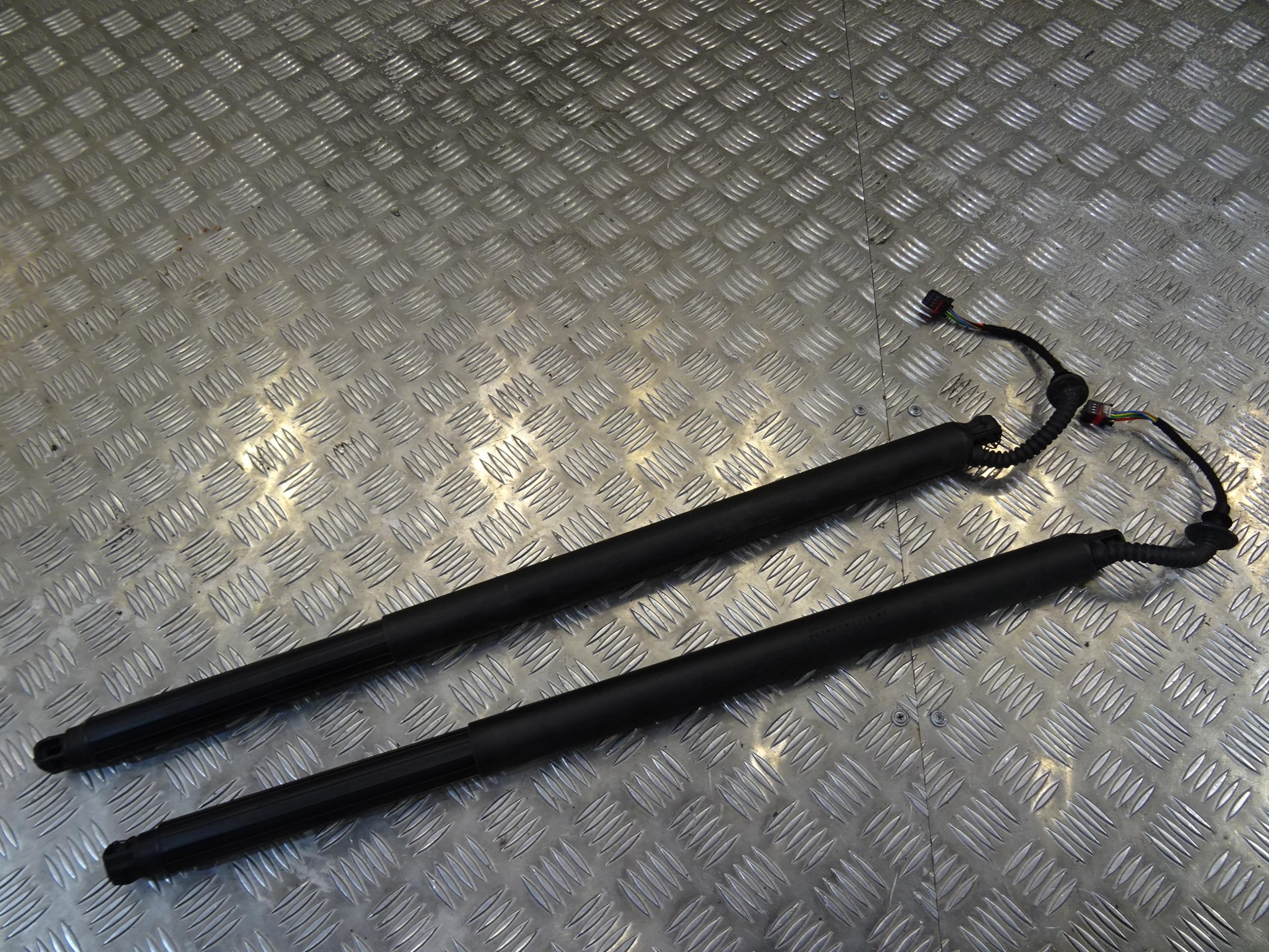 81770-J5100 81780-J5100 - KIA STINGER GT ПРИВІД ЗАСЛІНКИ ЛІВИЙ І ПРАВИЙ