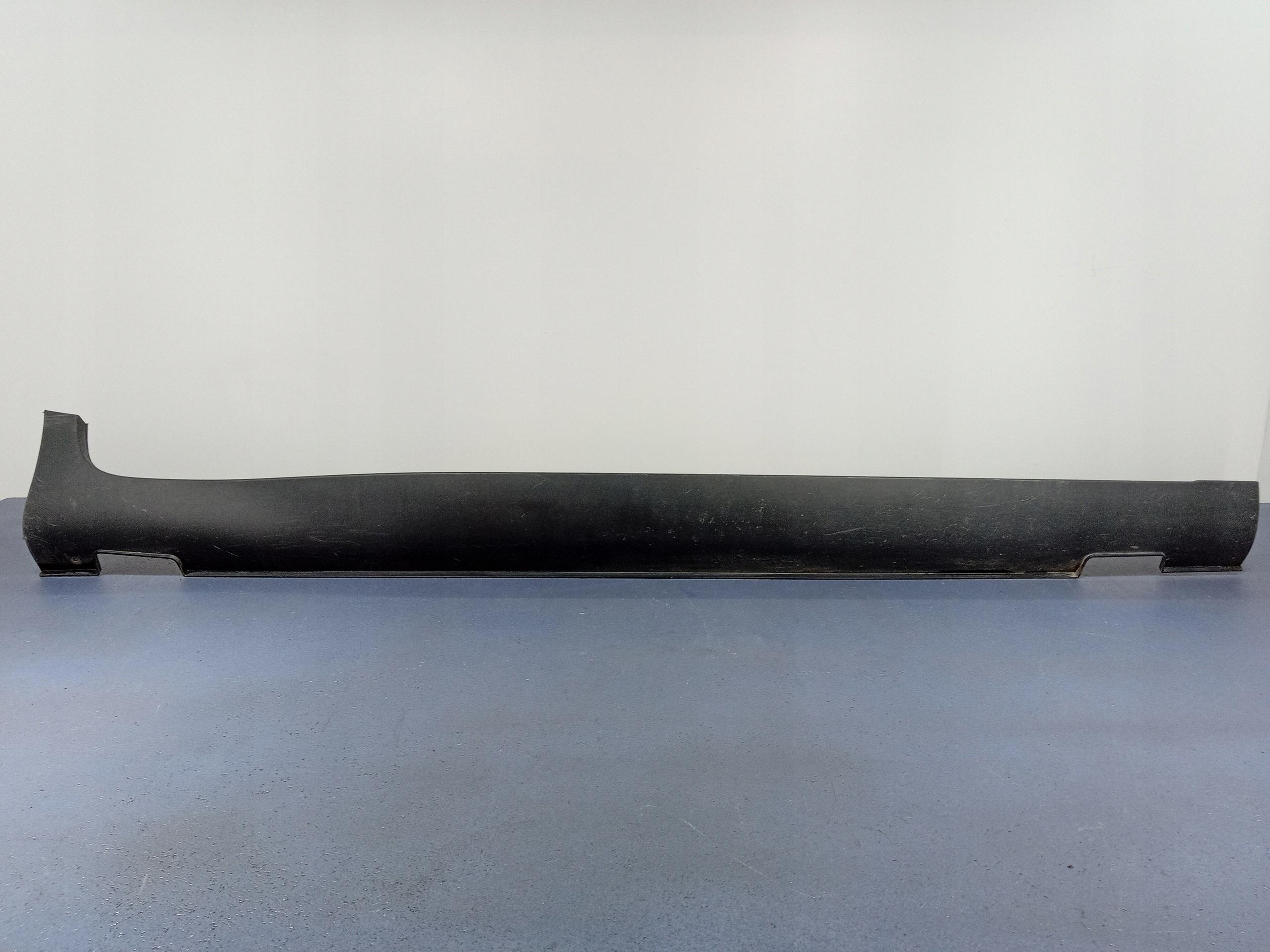 Kia STONIC педаль порога права 87754-H8400