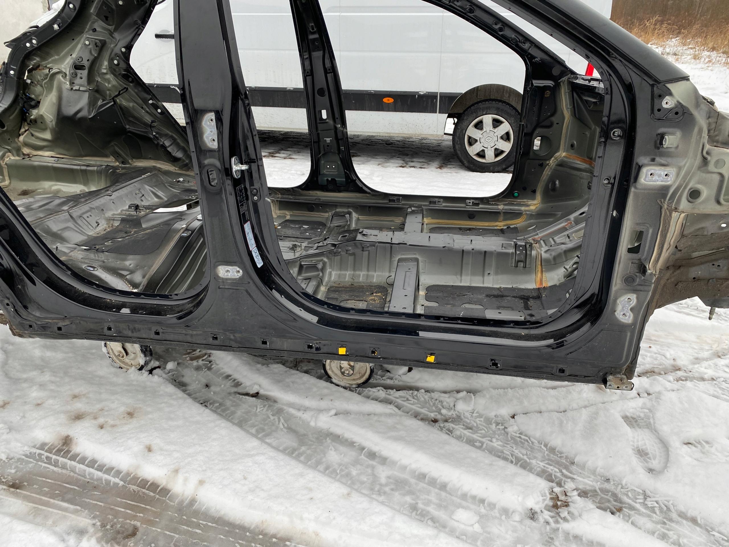 KIA STONIC ПОСТ ПОРОГ ПРАВЫЙ 17-22