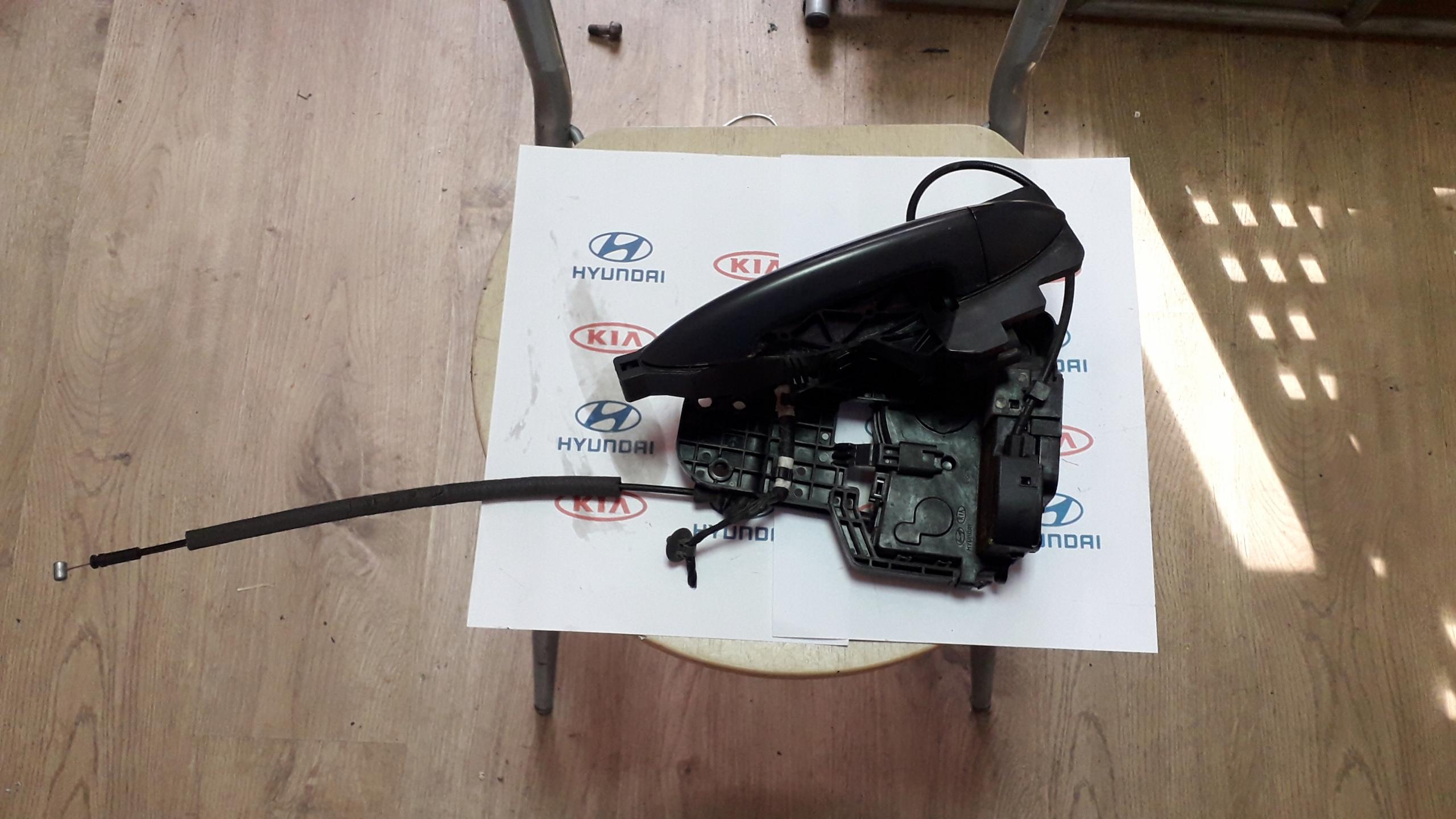 81410-1P000 - KIA VENGA 09-ЗАМОК ДВЕРИ ЛЕВЫЙ ЗАДНИЙ ЗАДНИЙ 4 PIN