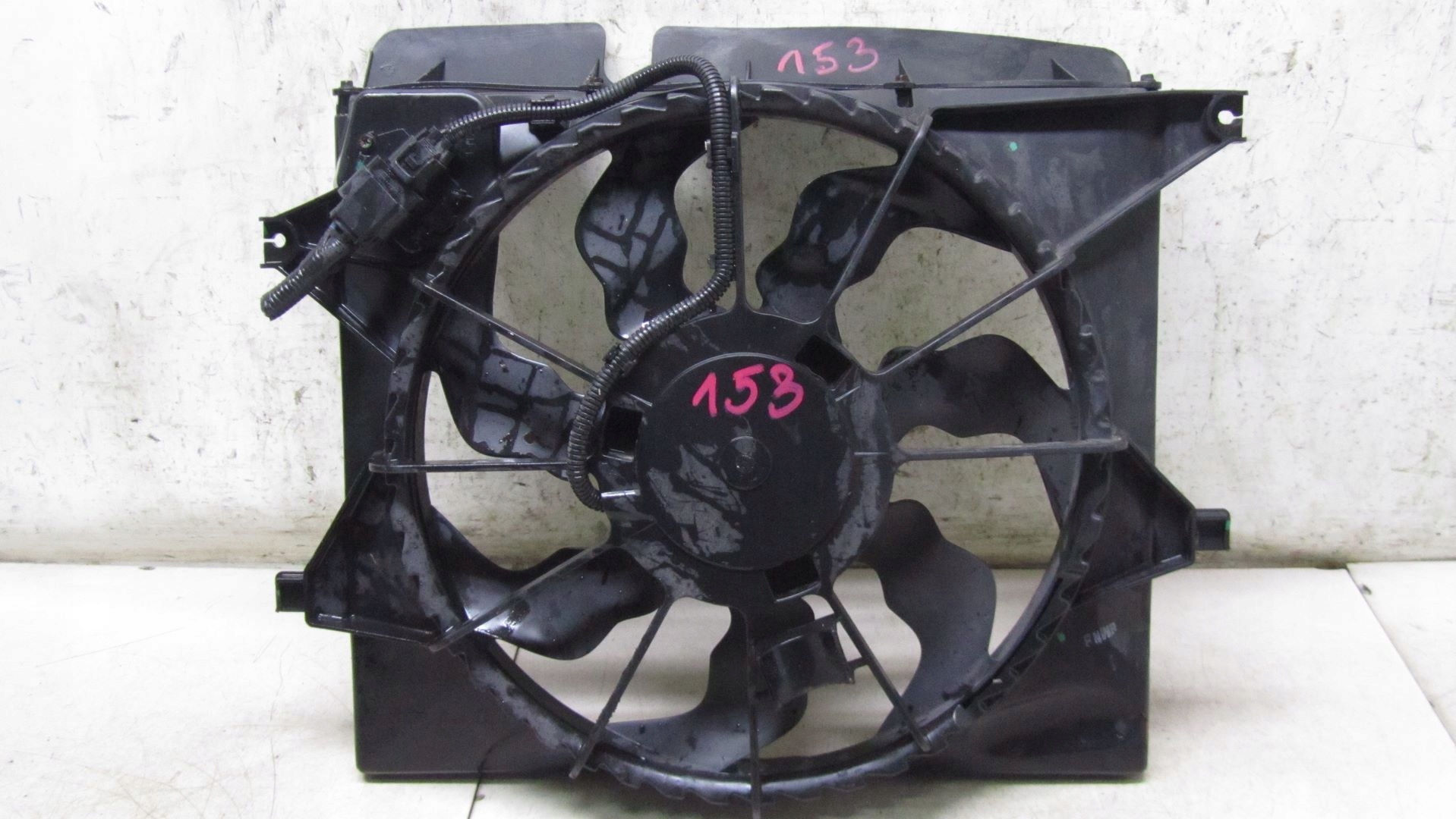 054/153 - KIA VENGA 1.4 ВЕНТИЛЯТОР РАДІАТОРА 09-17 153