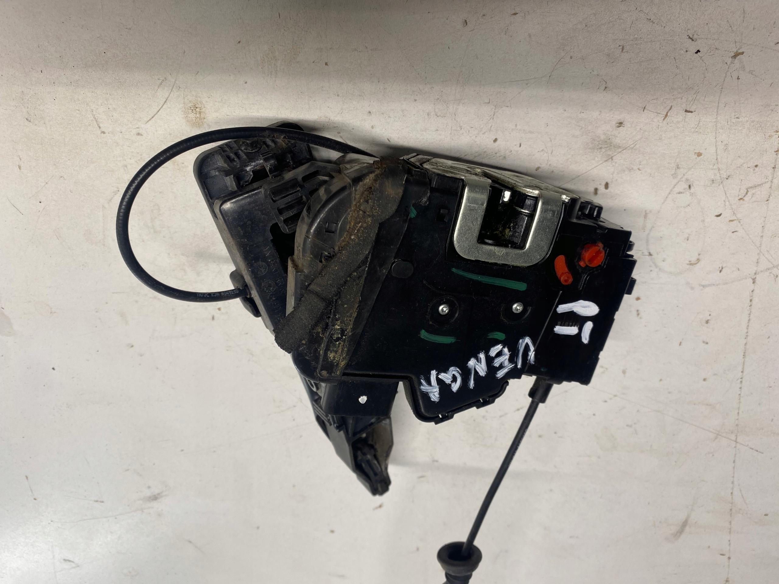 81420-1P020 - KIA VENGA HYUNDAI IX20 ЗАМОК ДВЕРИ ПРАВЫЙ ЗАДНИЙ ЗАДНИЙ