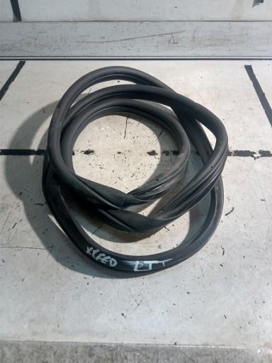 KIA XCEED УЩІЛЬНЮВАЧ ДВЕРІ ЛІВИЙ ЗАДНІЙ