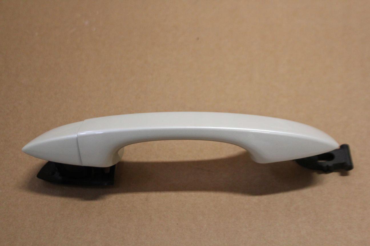 РУЧКА ДВЕРЕЙ ЛІВА ЗАДНЯ 510837205D ORYX WEISS