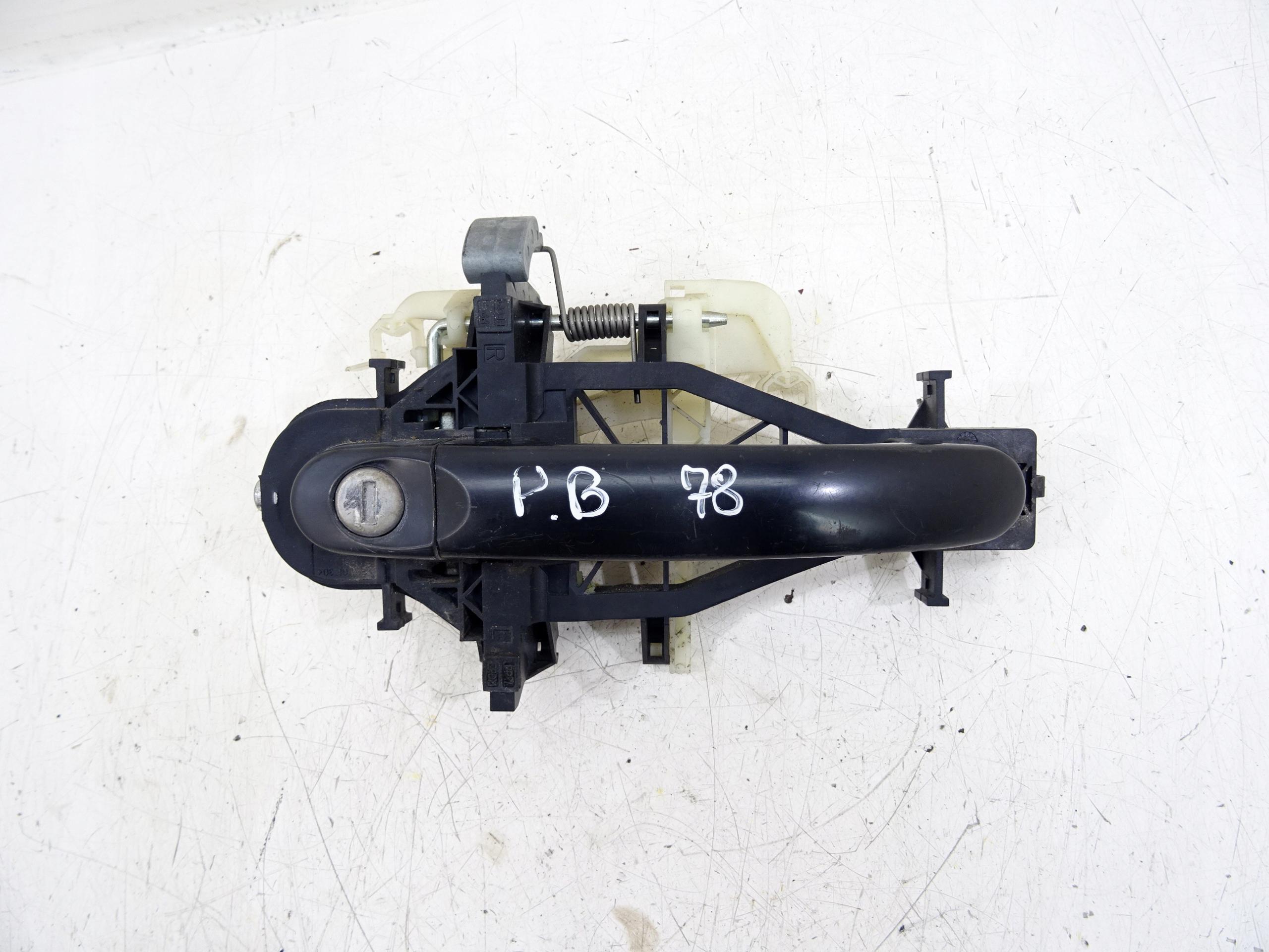 Правая боковая дверная ручка VW TRANSPORTER T5