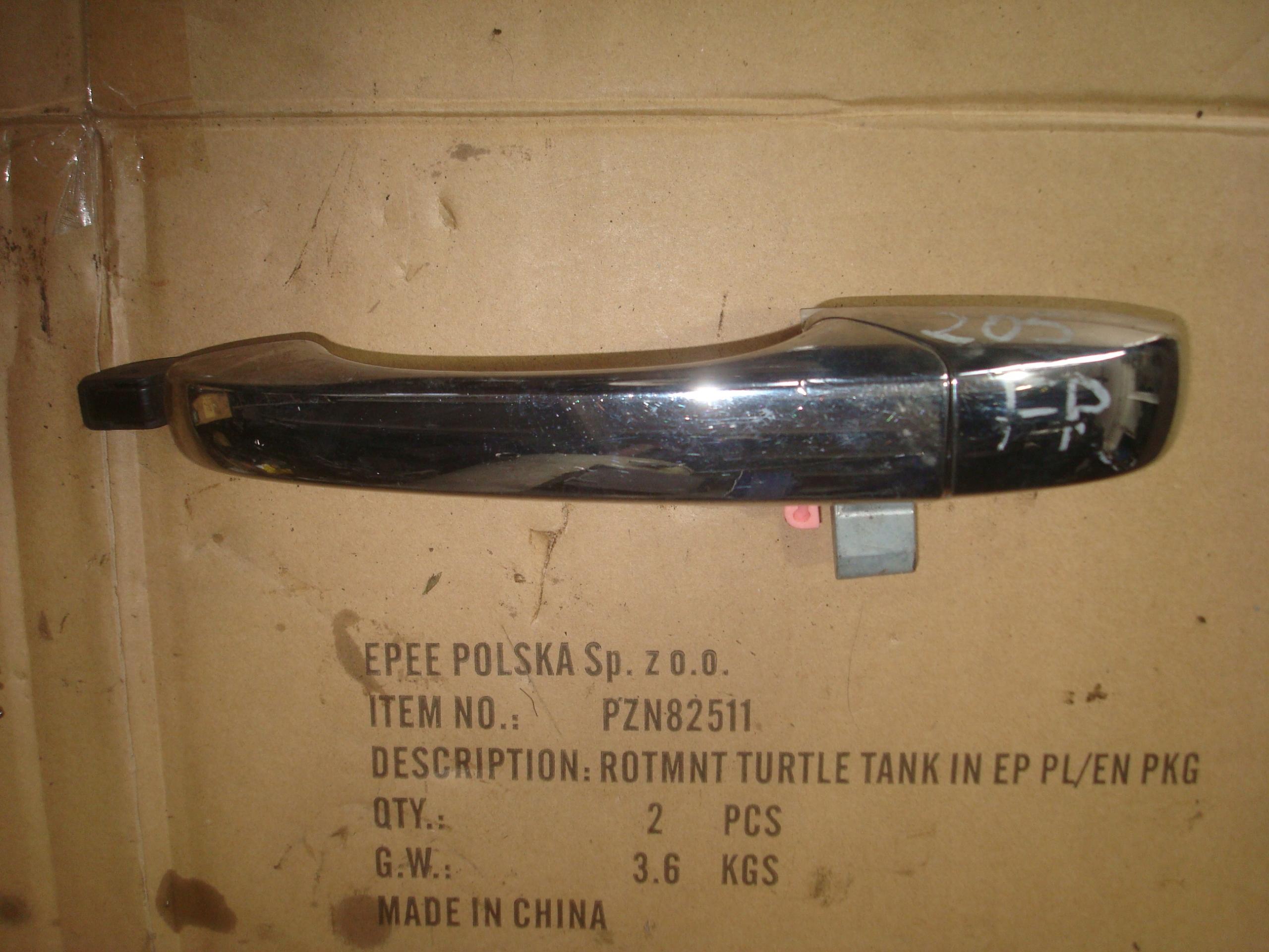 Ручка двери правая передняя CHRYSLER 300C