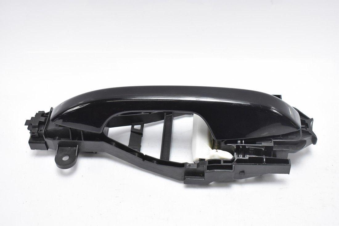 BRAK-DANYCH-5216893 - РУЧКА ДВЕРИ ПРАВАЯ ПЕРЕДНЯЯ 71700 VOLVO XC40 17-