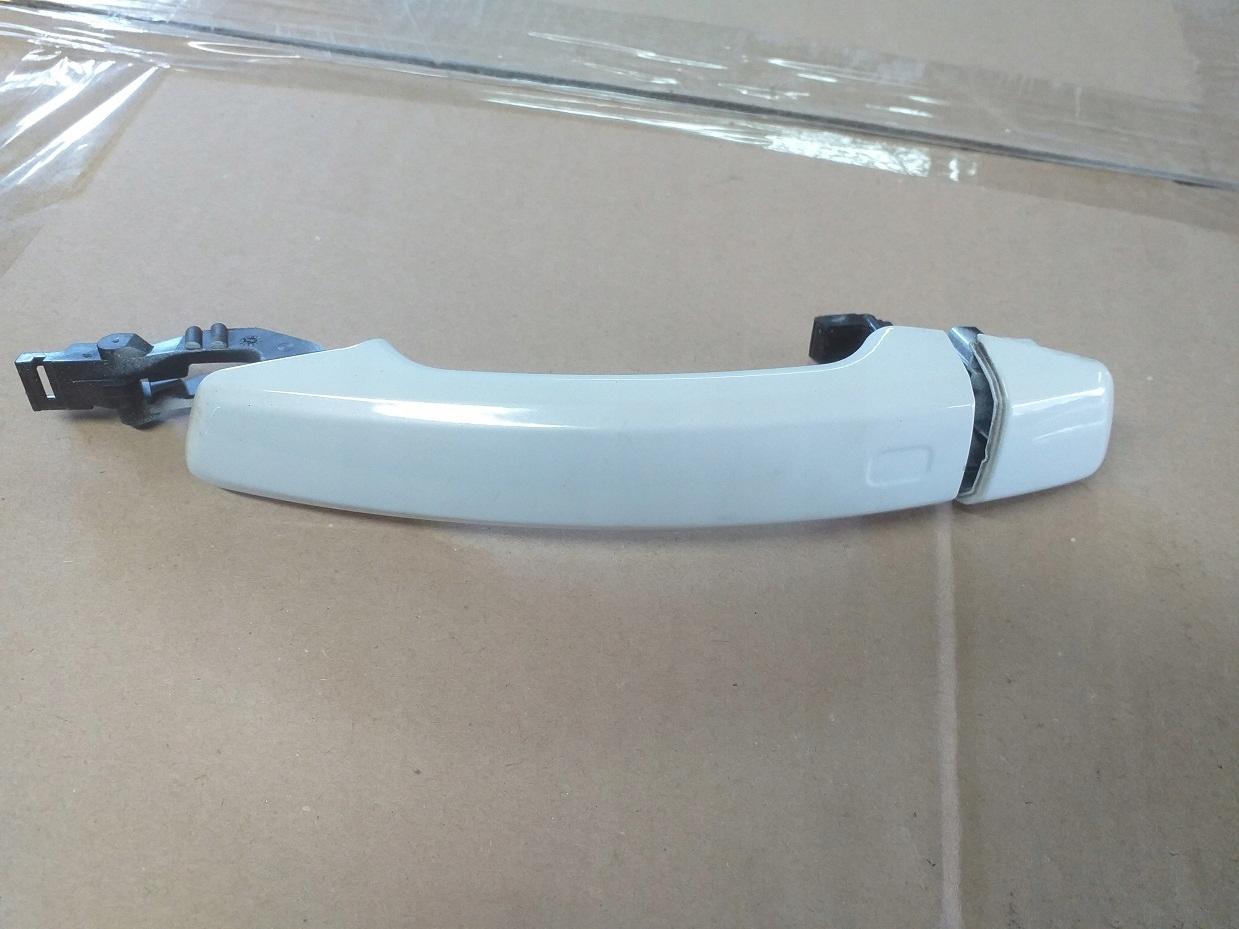 8V0837206A - Ручка двери правая передняя AUDI A3 8V 2.0 TDI 5D 15R