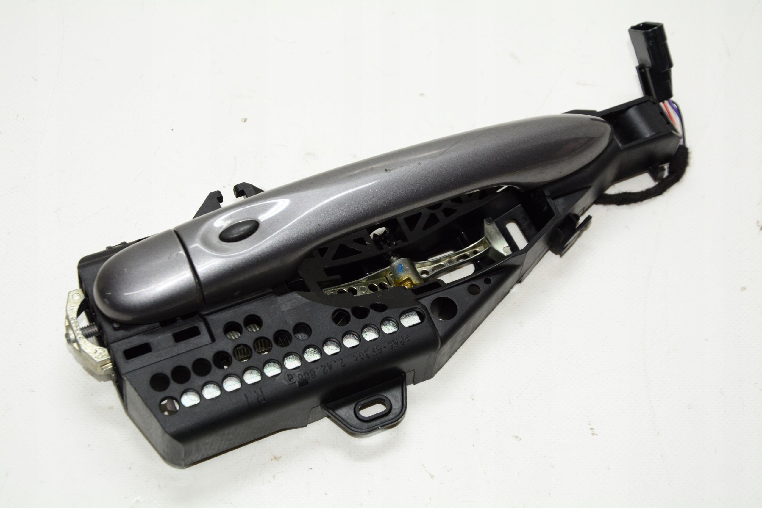 ПРАВА ПЕРЕДНЯ ДВЕРНА РУЧКА CAPTUR І ЄВРОПА