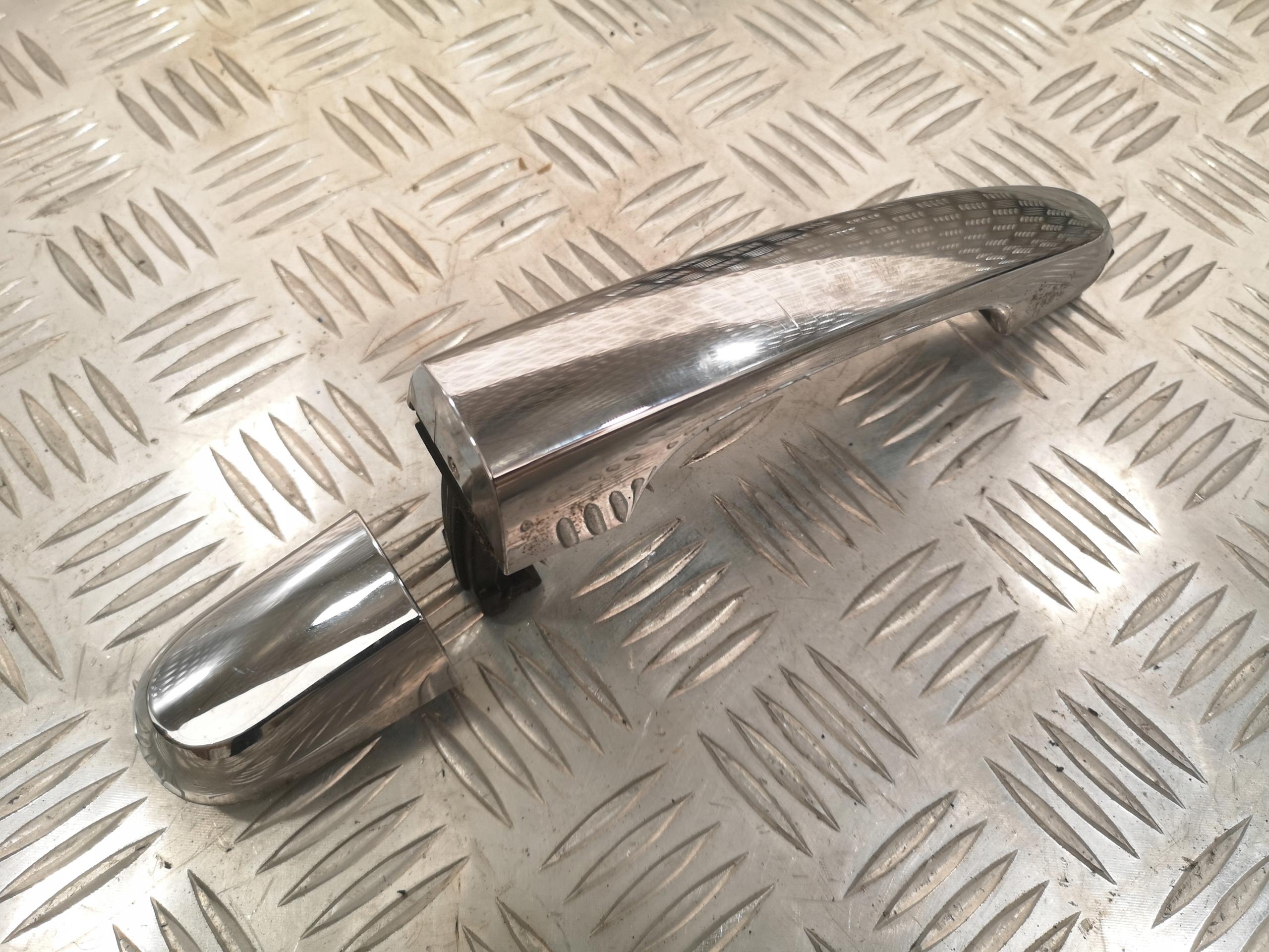 РУЧКА ДВЕРЕЙ ПРАВА ПЕРЕДНЯ KIA SORENTO II ЄВРОПА