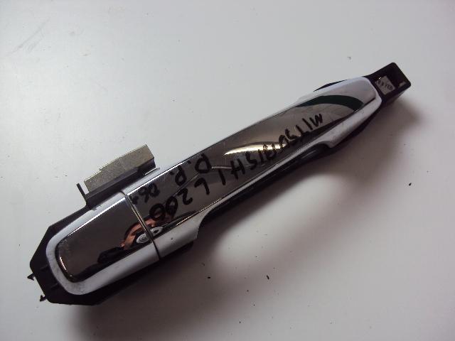 Ручка двери передняя правая MITSUBISHI L200 06-