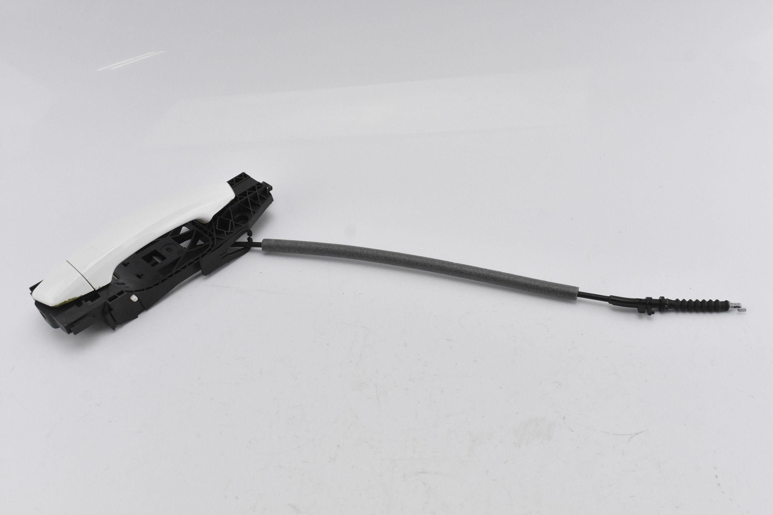 Ручка двери правая задняя 5N0837017D AUDI Q2 LY9C