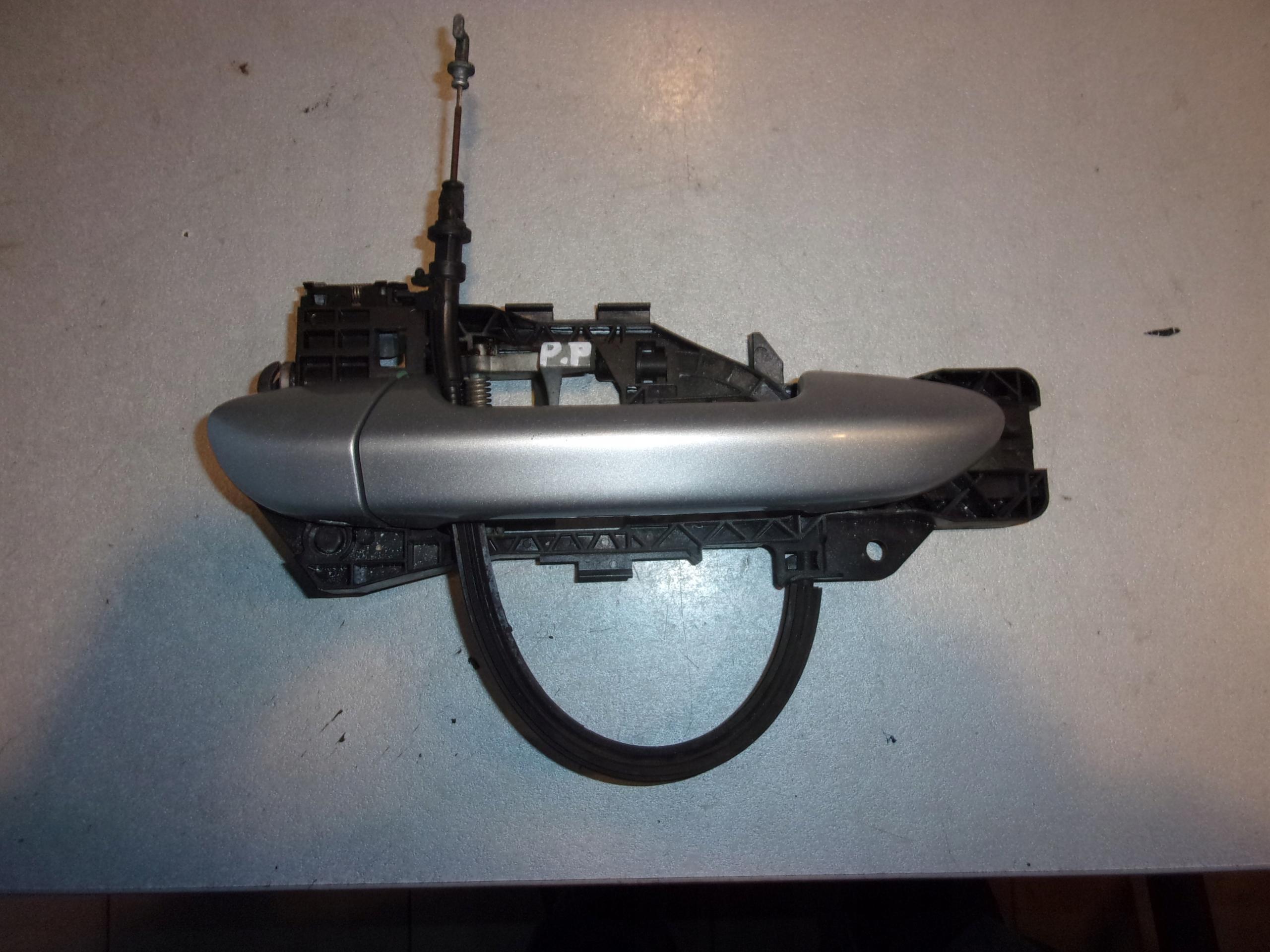 Ручка двери VW PASSAT B6 правая передняя LA7W