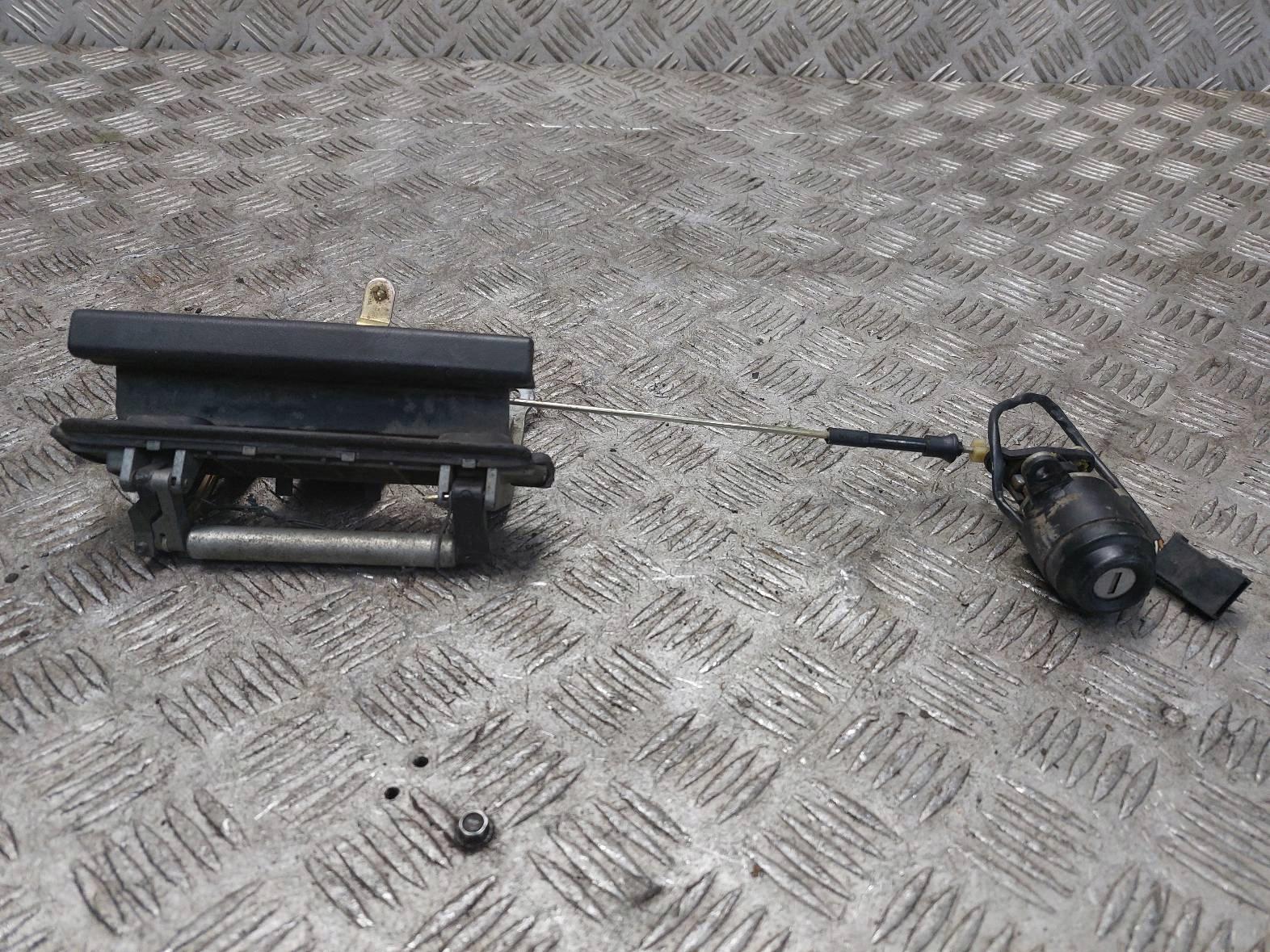 Ручка дверей багажника AUDI 80 B4 Універсал