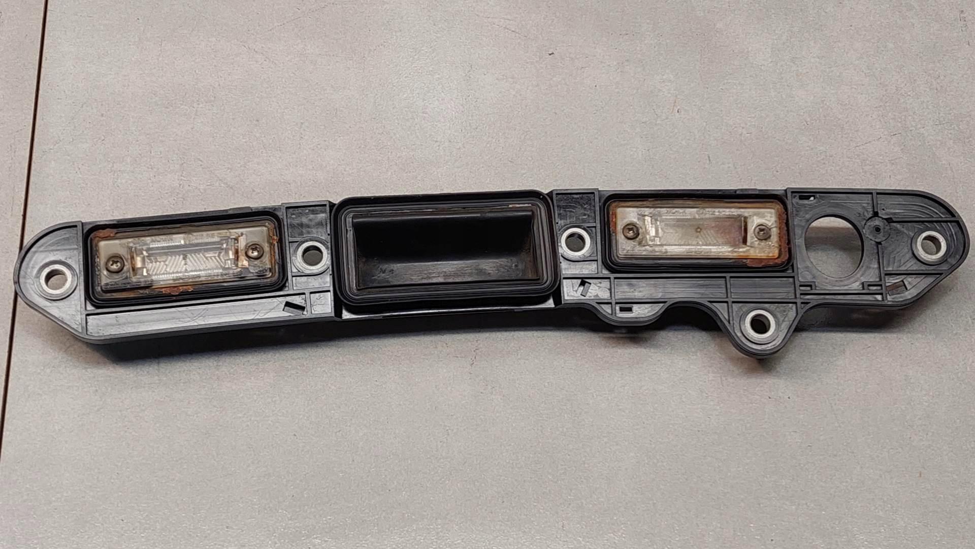 1T0827574L - Ручка двери багажника MICROSTYK PASSAT B6 1.9 TDI