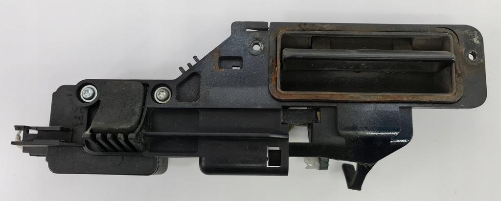 Ручка двери двери задняя Мерседес В163 1637402293