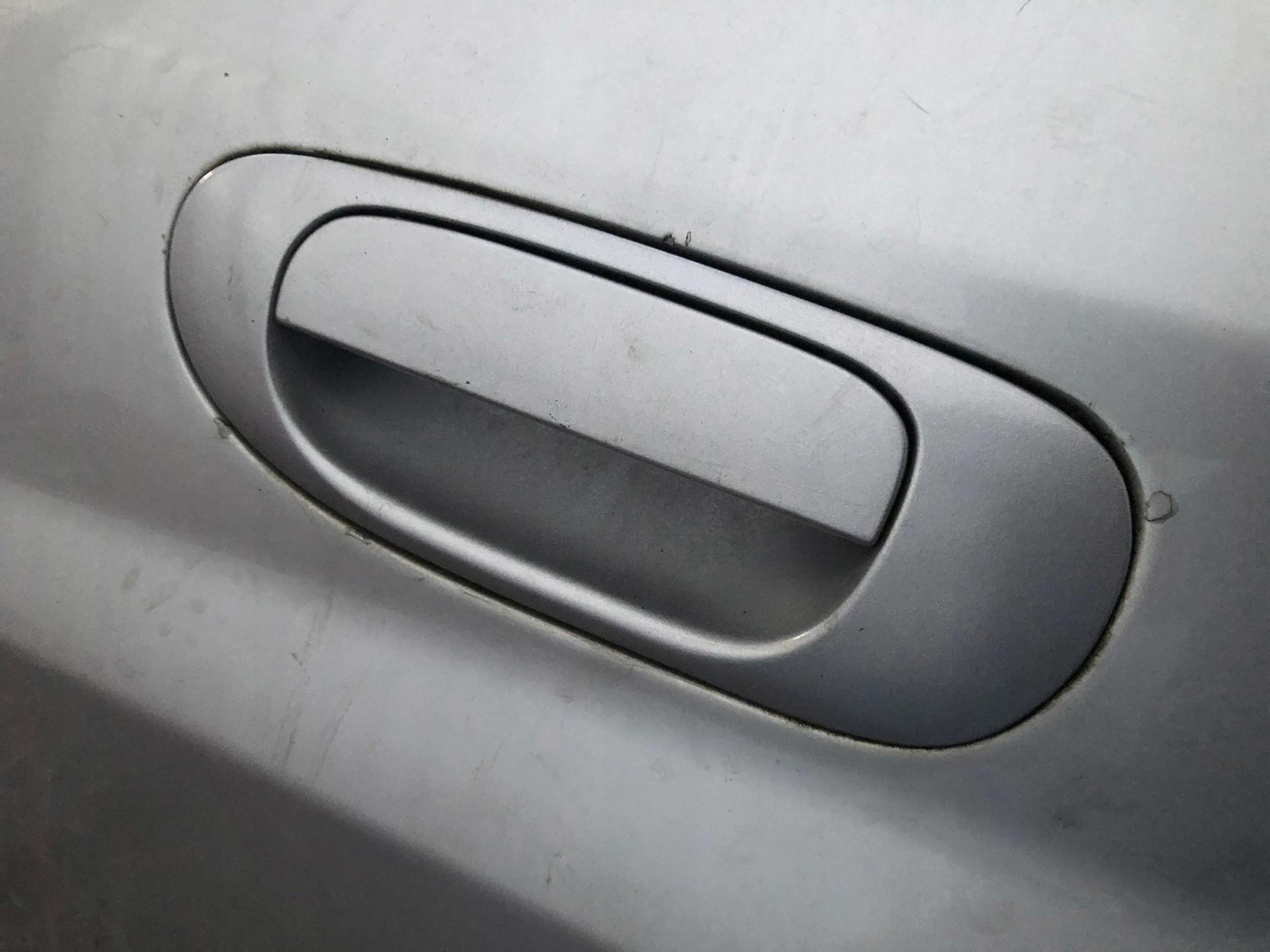 A50 - РУЧКА ДВЕРЕЙ ЛІВА ЗАДНЯ MITSUBISHI CARISMA SPACE STAR 50