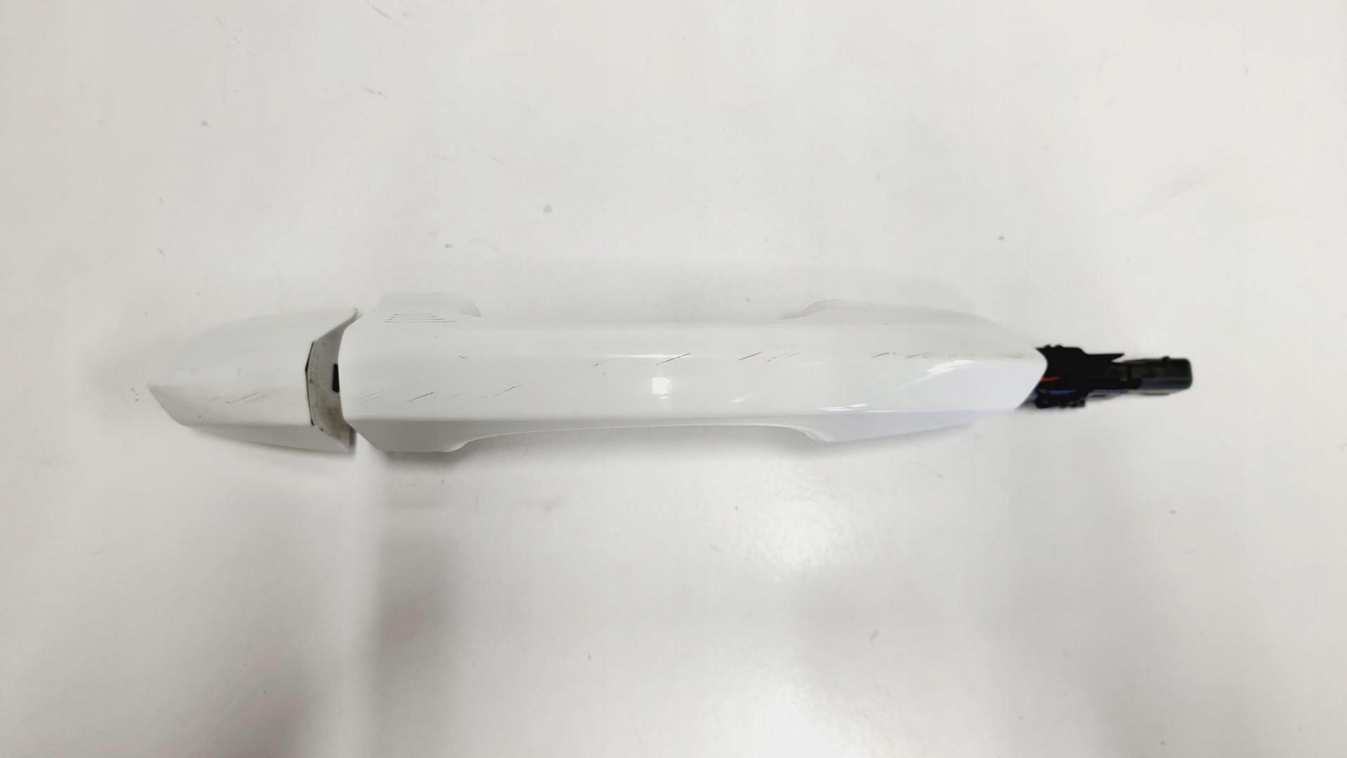 РУЧКА ПРАВАЯ FORD MUSTANG VI FR3B-6322404-A