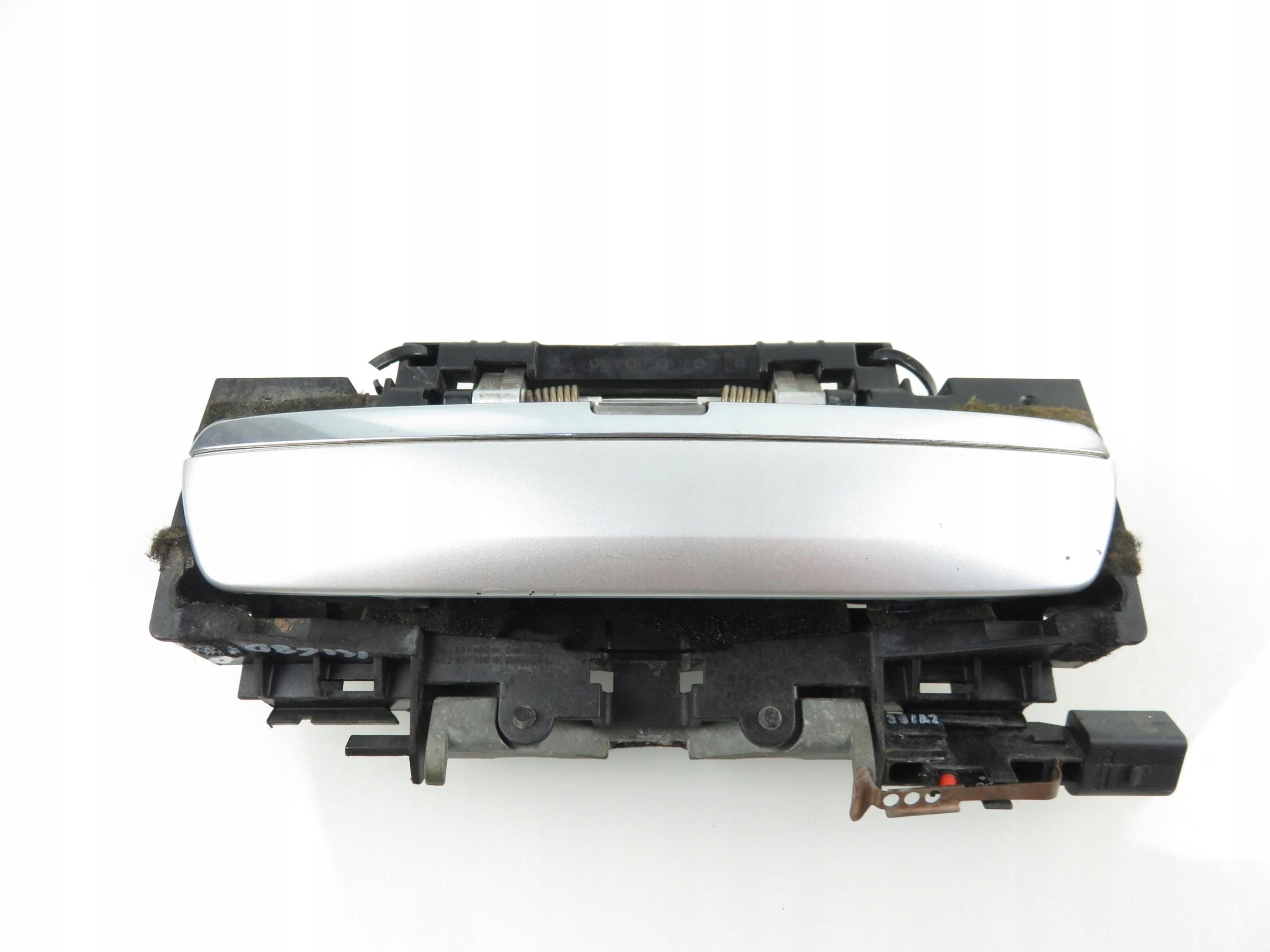 Ручка двери задняя правая AUDI A8 D3 LY7W