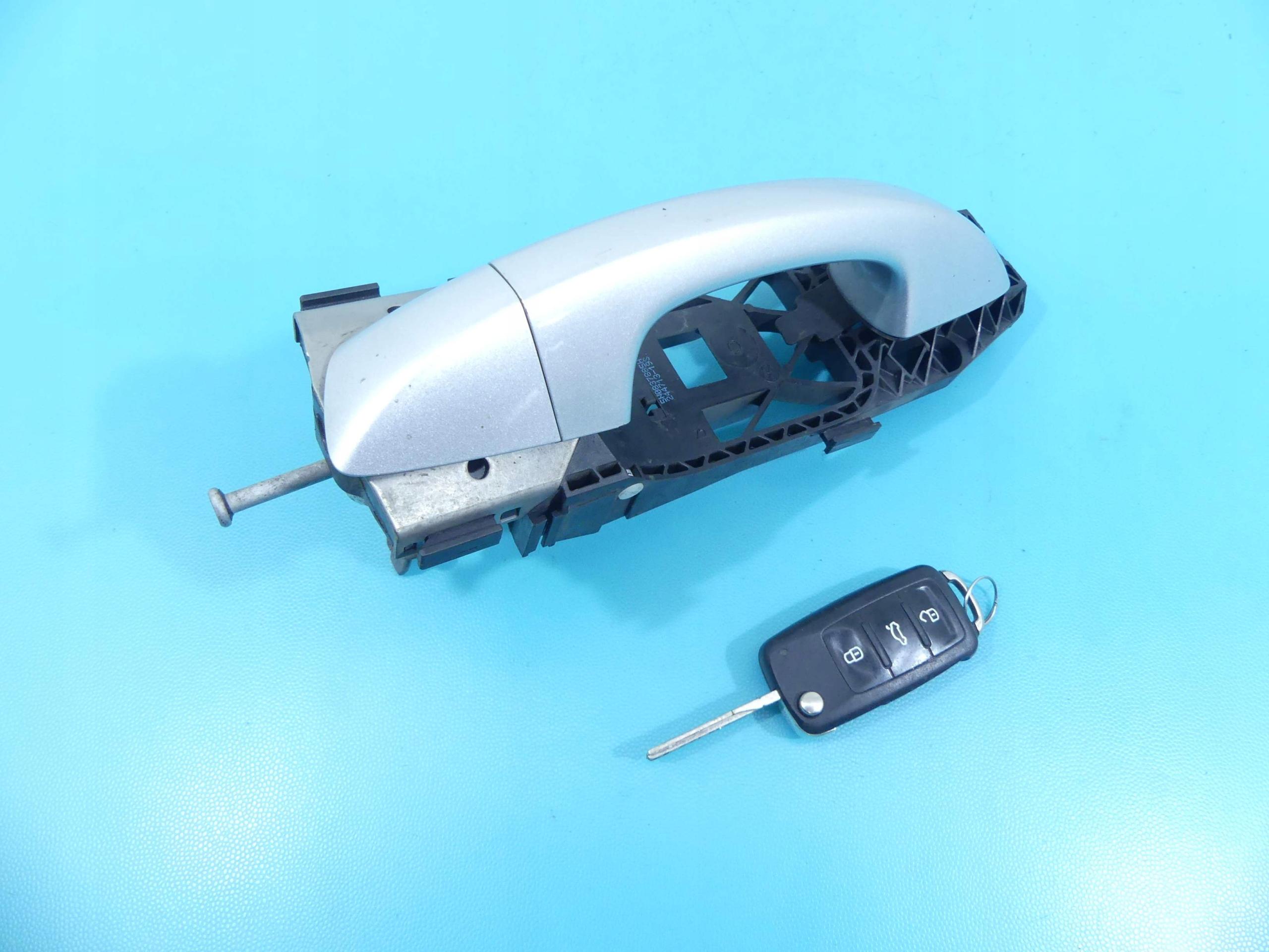 РУЧКА ДВЕРЕЙ ПЕРЕДНЯ ЛІВА ZEW SKODA SUPERB II 5N0837885H