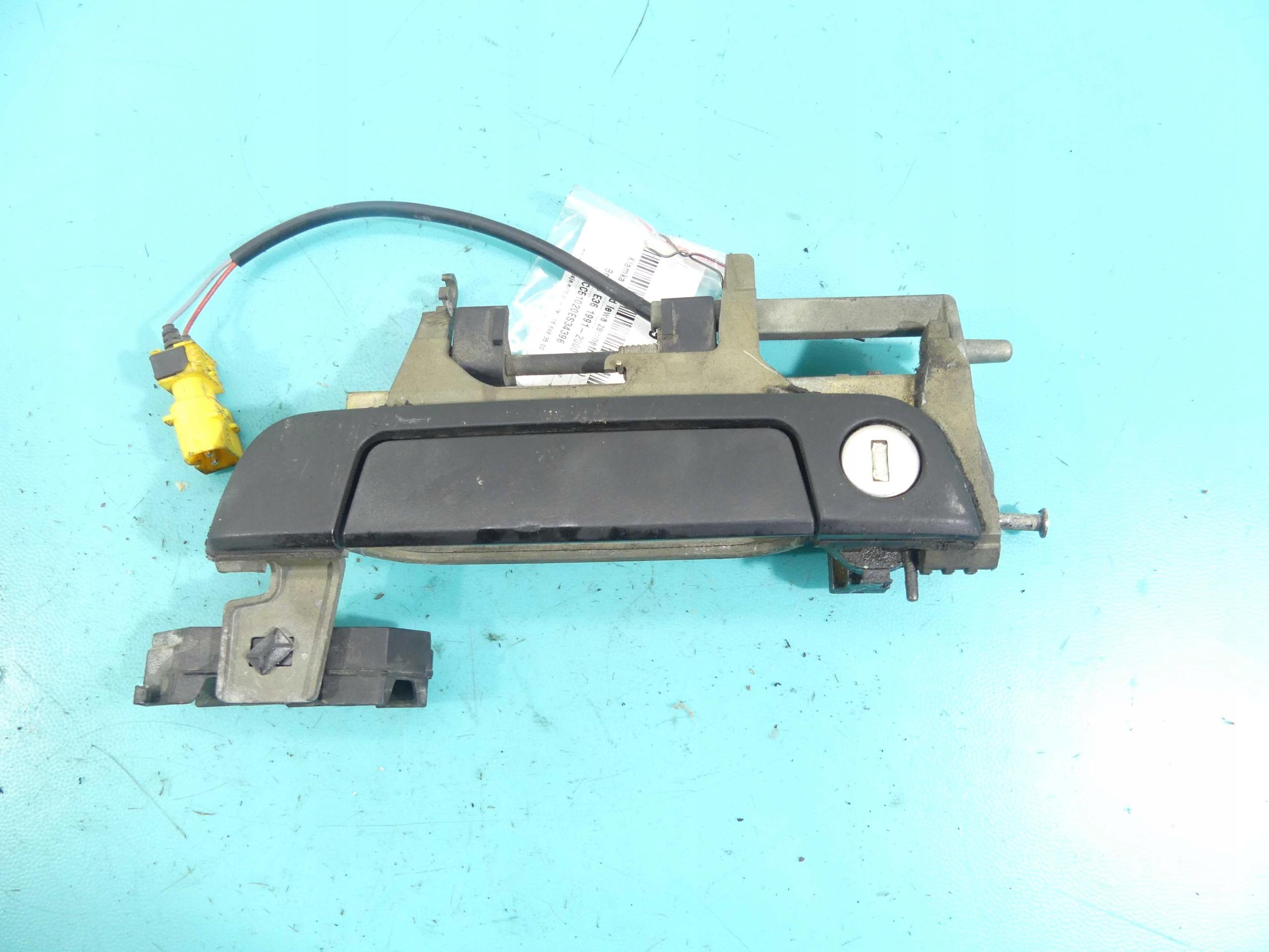 1960801 - Ручка дверей передня ліва зовнішня BMW 3 E36 2pin