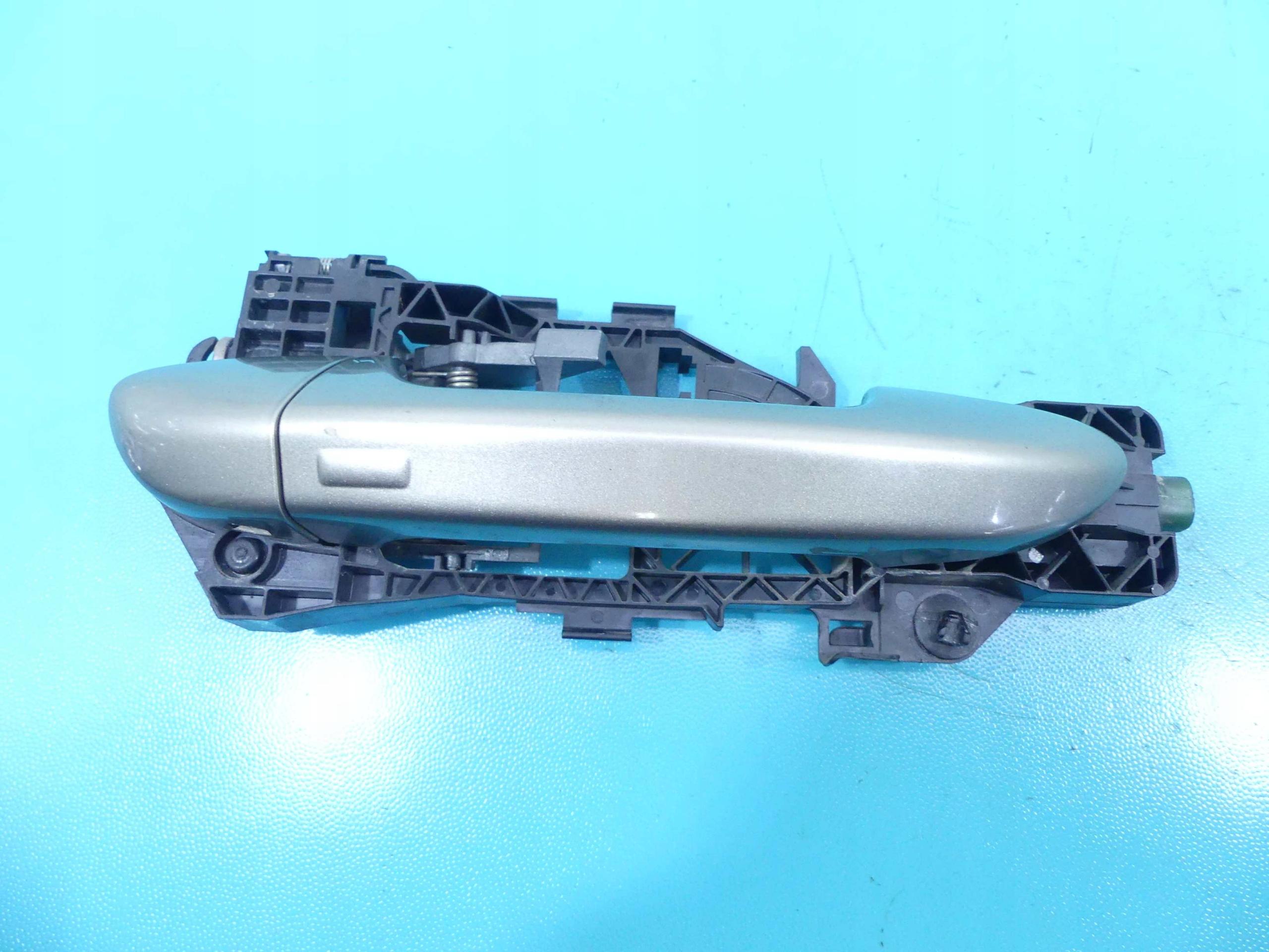 Ручка двери передняя правая внешняя VW PASSAT B7 EU