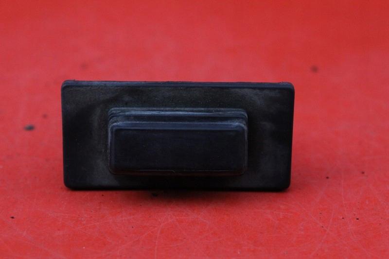 ДВЕРНА РУЧКА КНОПКА ЗАКРИЛКА ЗАДНЯ MAZDA 3 3 III BM 5D HB