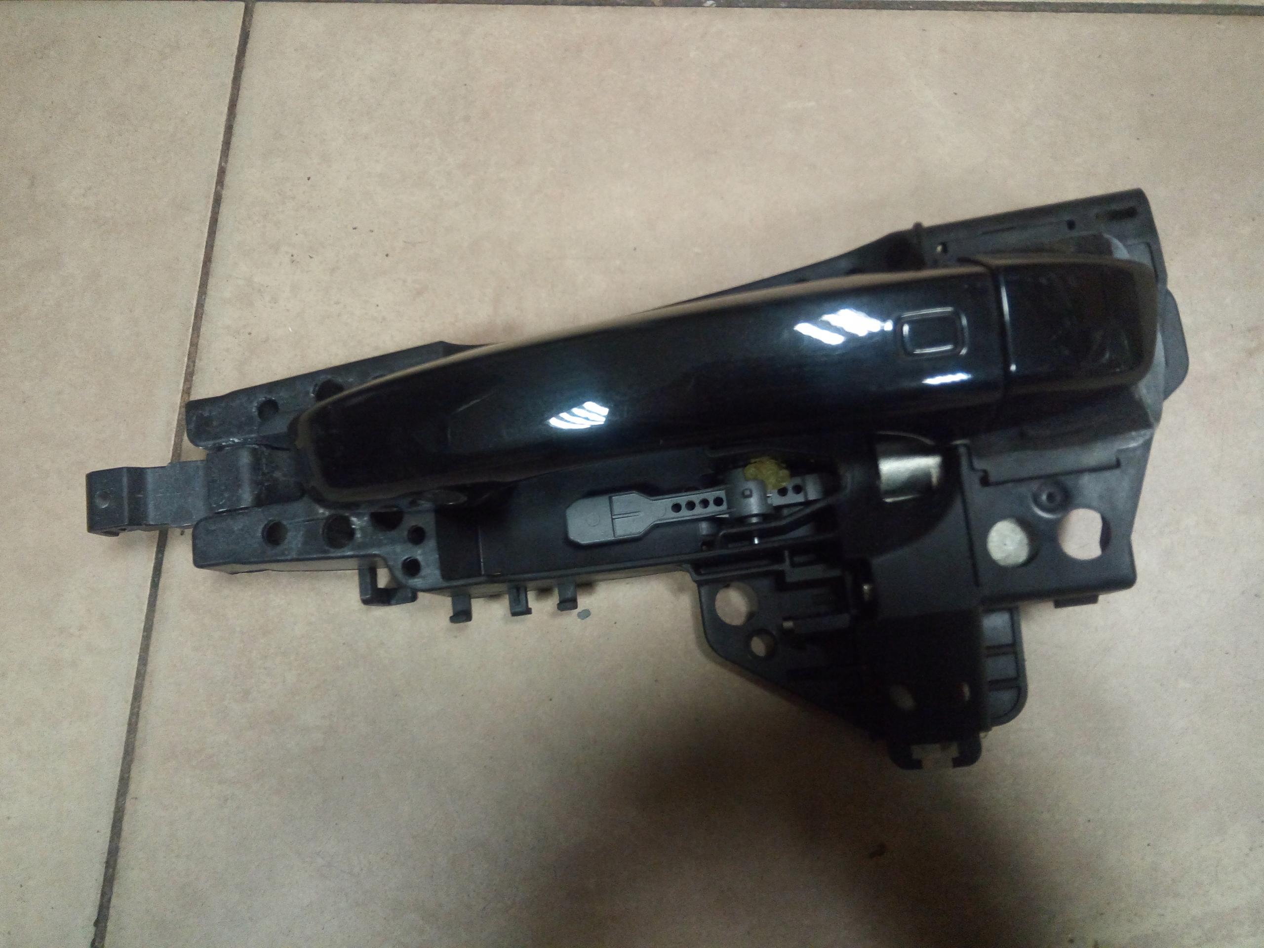 4H0837885 - Наружная ручка двери AUDI A6 C7 задняя*