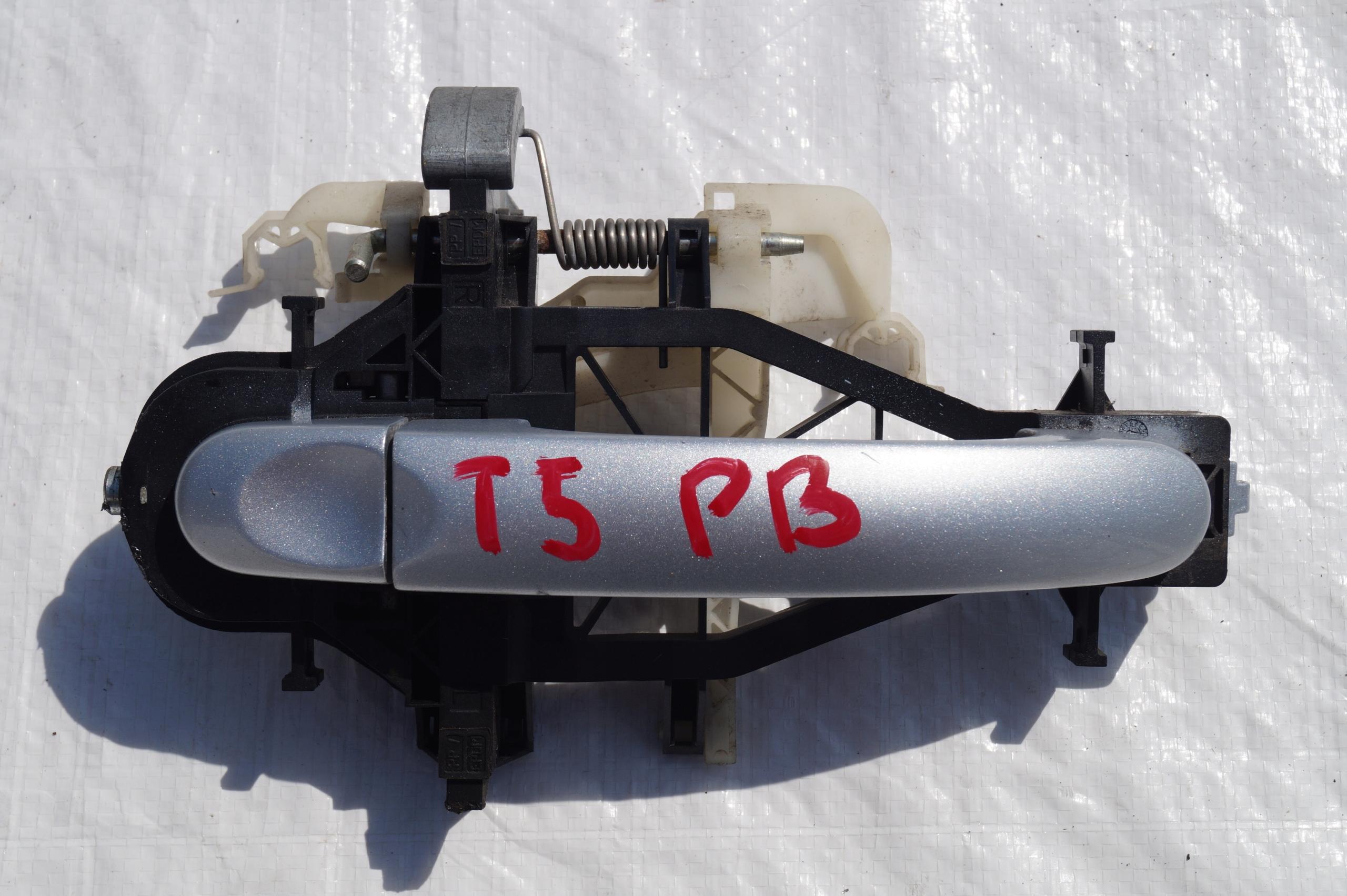 7H0 7H0843352E - Зовнішня ручка розсувних дверей права VW T5 7h