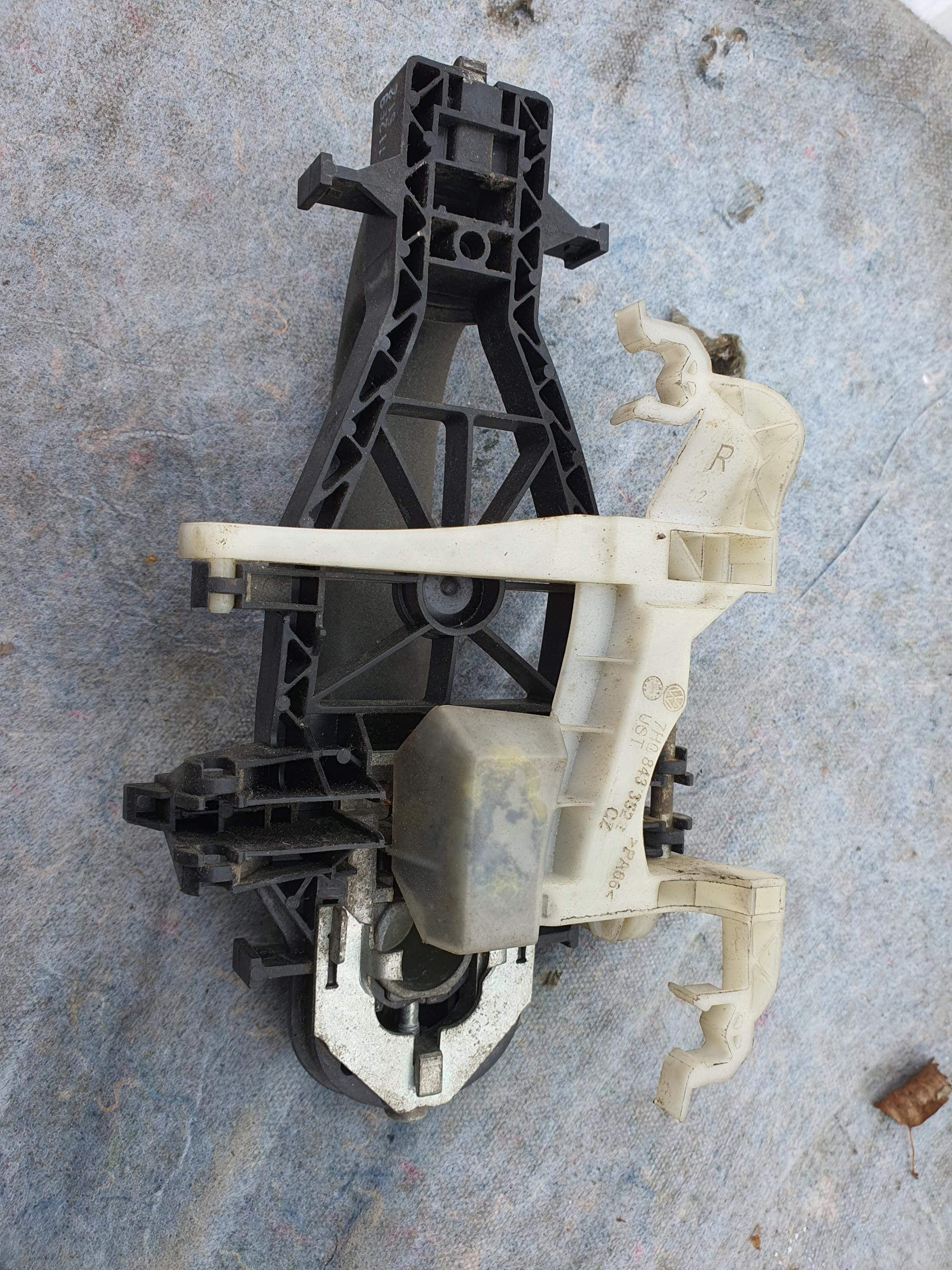 7h0843352e - Наружная ручка правой раздвижной двери VW T5