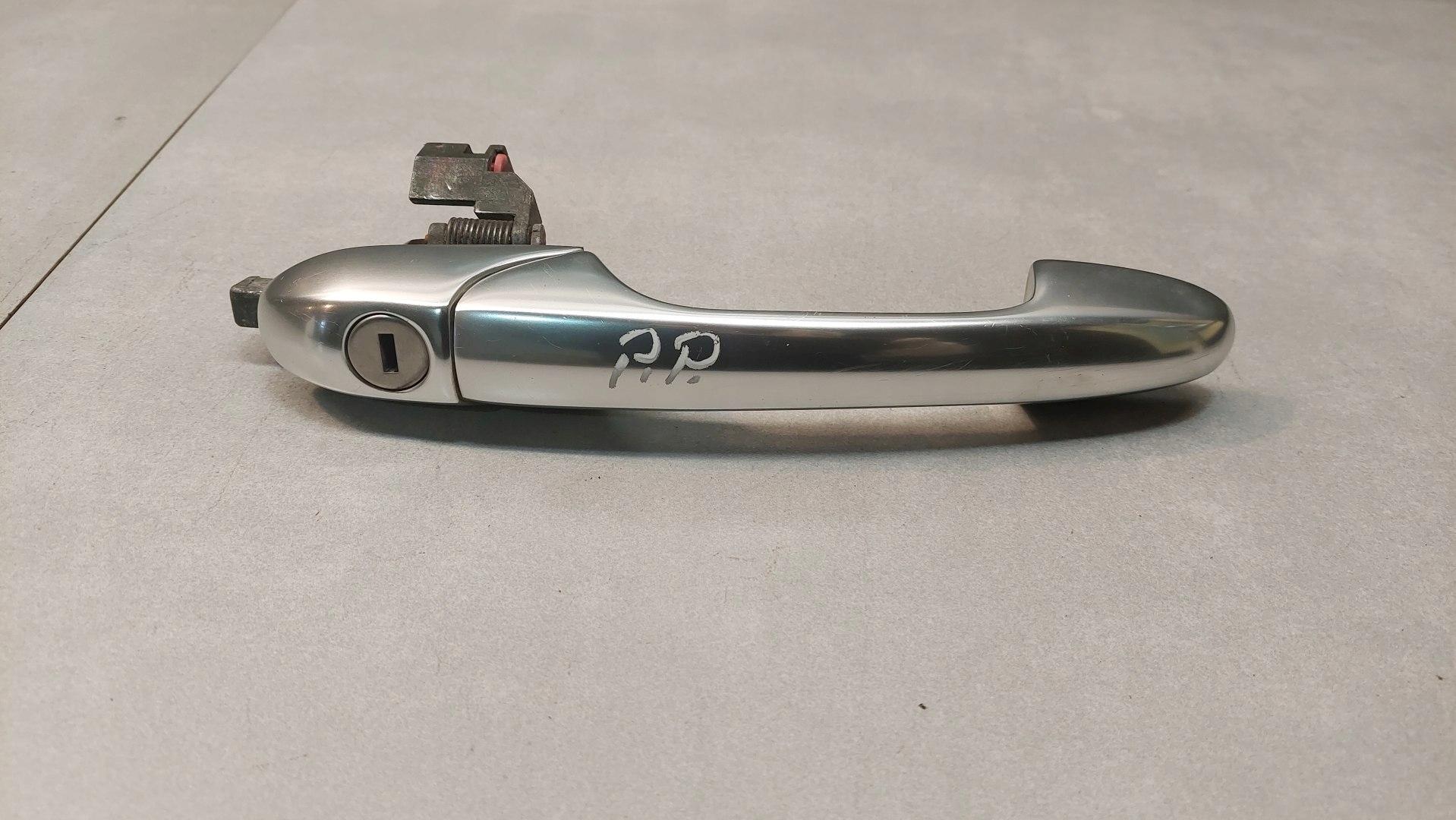 НАРУЖНАЯ РУЧКА ПРАВАЯ ПЕРЕДНЯЯ ALFA ROMEO 147 1.6