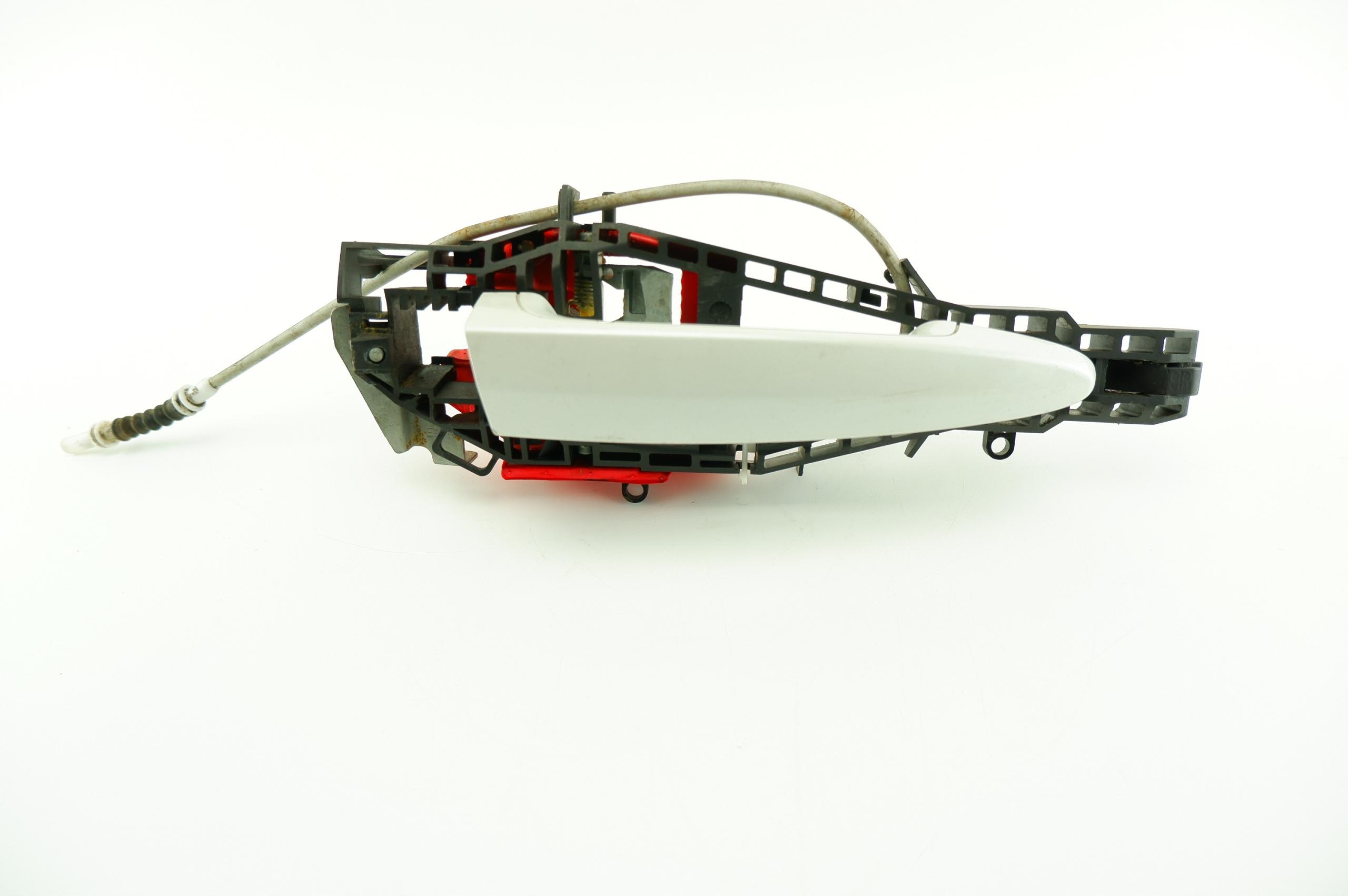 BMW F30 дверная ручка передняя правая 7321640