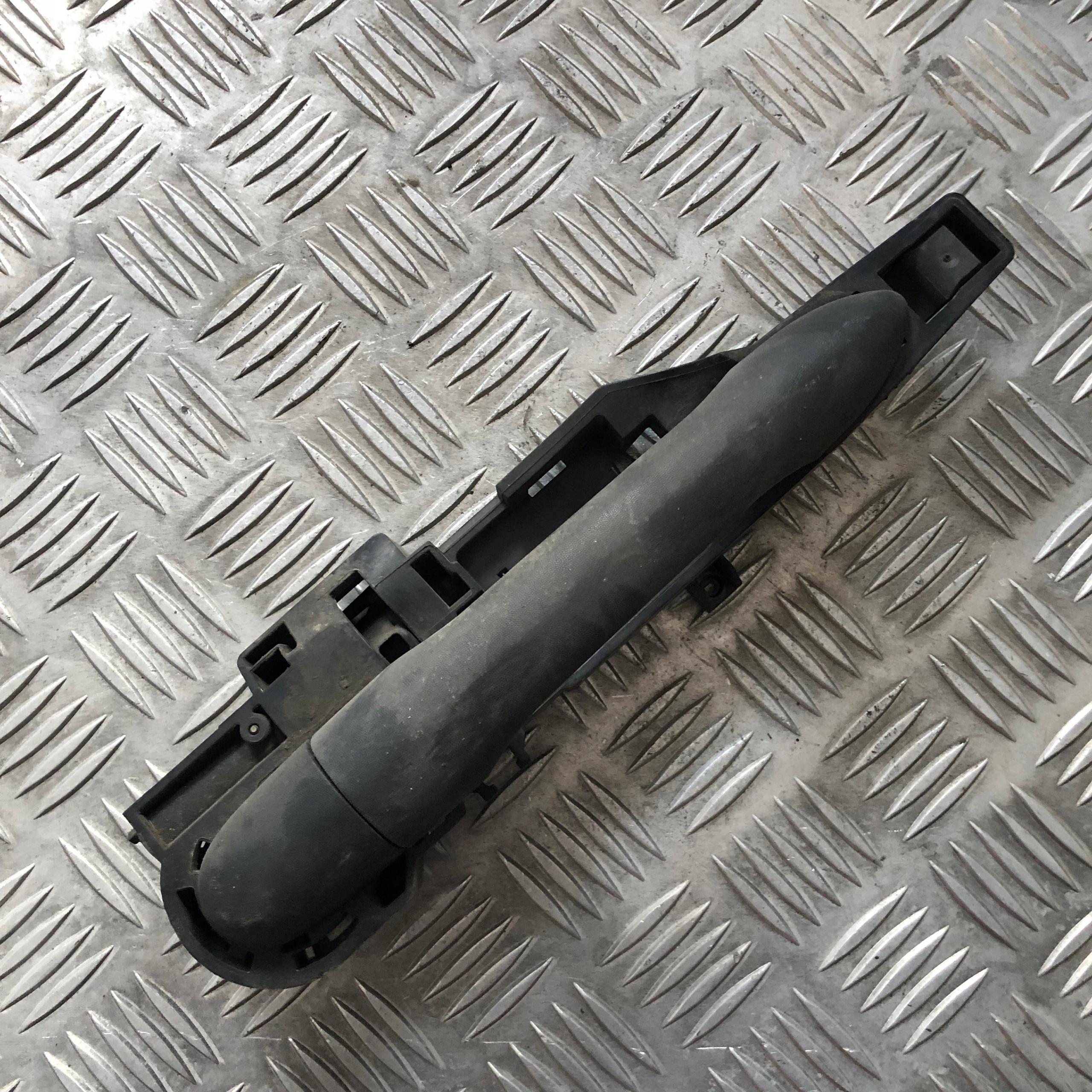 НАРУЖНАЯ ДВЕРНАЯ РУЧКА ЗАДНЯЯ RENAULT KANGOO 8200497521