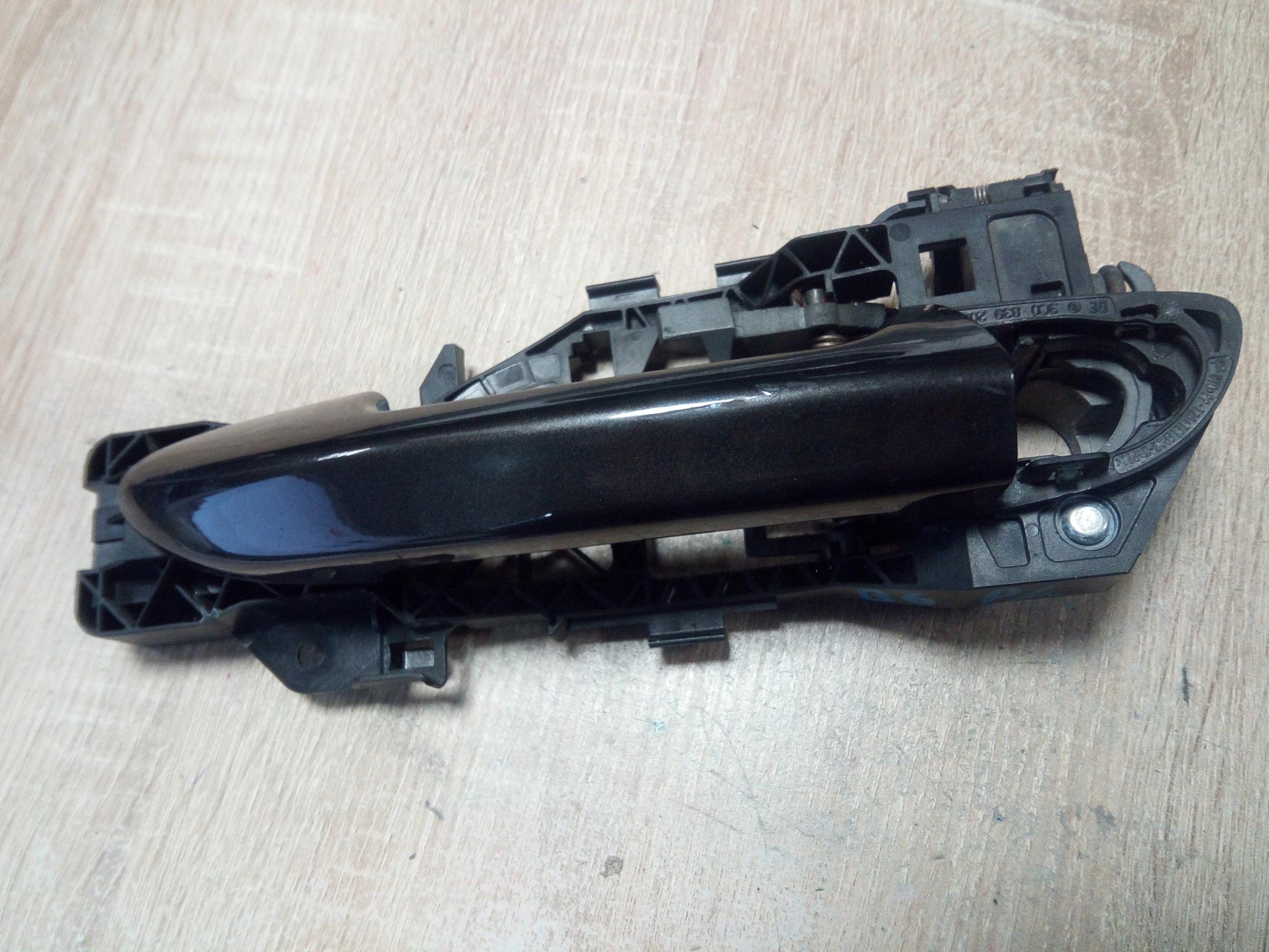 Наружная ручка VW PASSAT B6 передняя.*